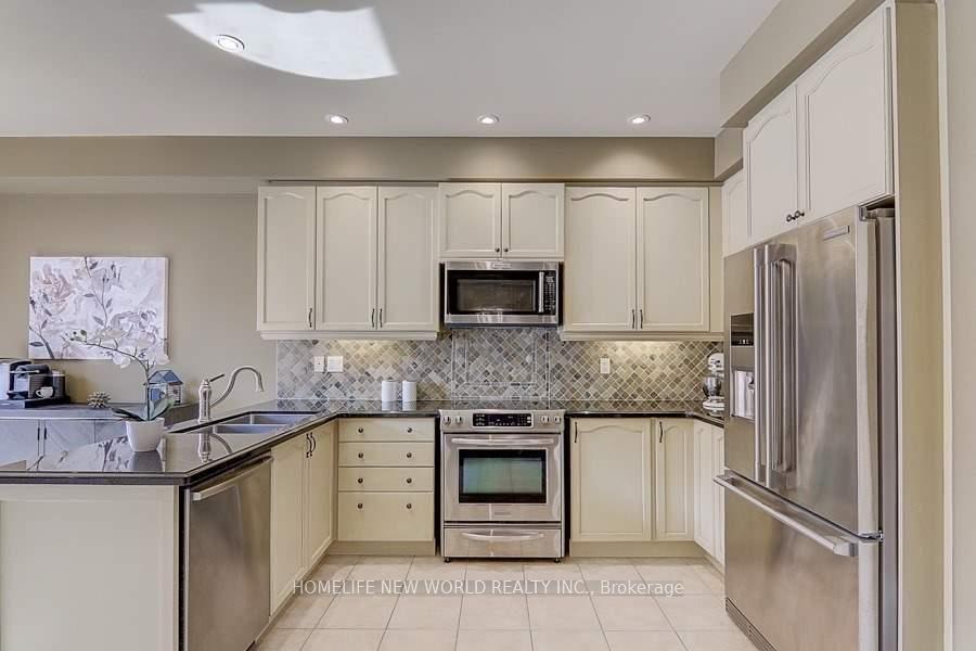 Photo 17 of 59 Albright Crescent, Richmond Hill, Jefferson — HOMEH