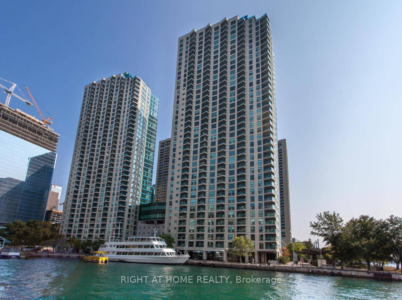 Photo 3 of Unit 2012, 99 Harbour Square, Toronto, Waterfront Communities — HOMEH