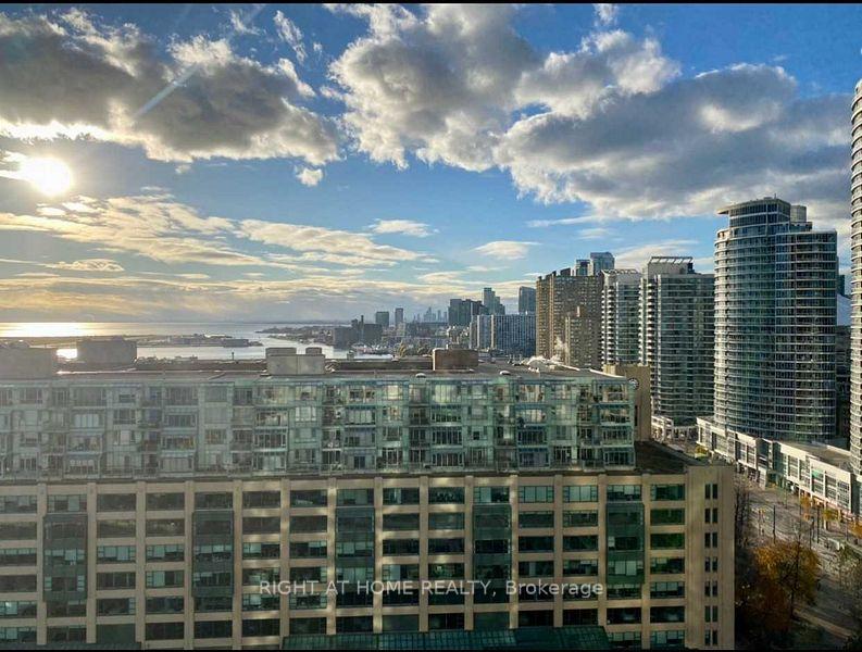 Photo 24 of Unit 2012, 99 Harbour Square, Toronto, Waterfront Communities — HOMEH