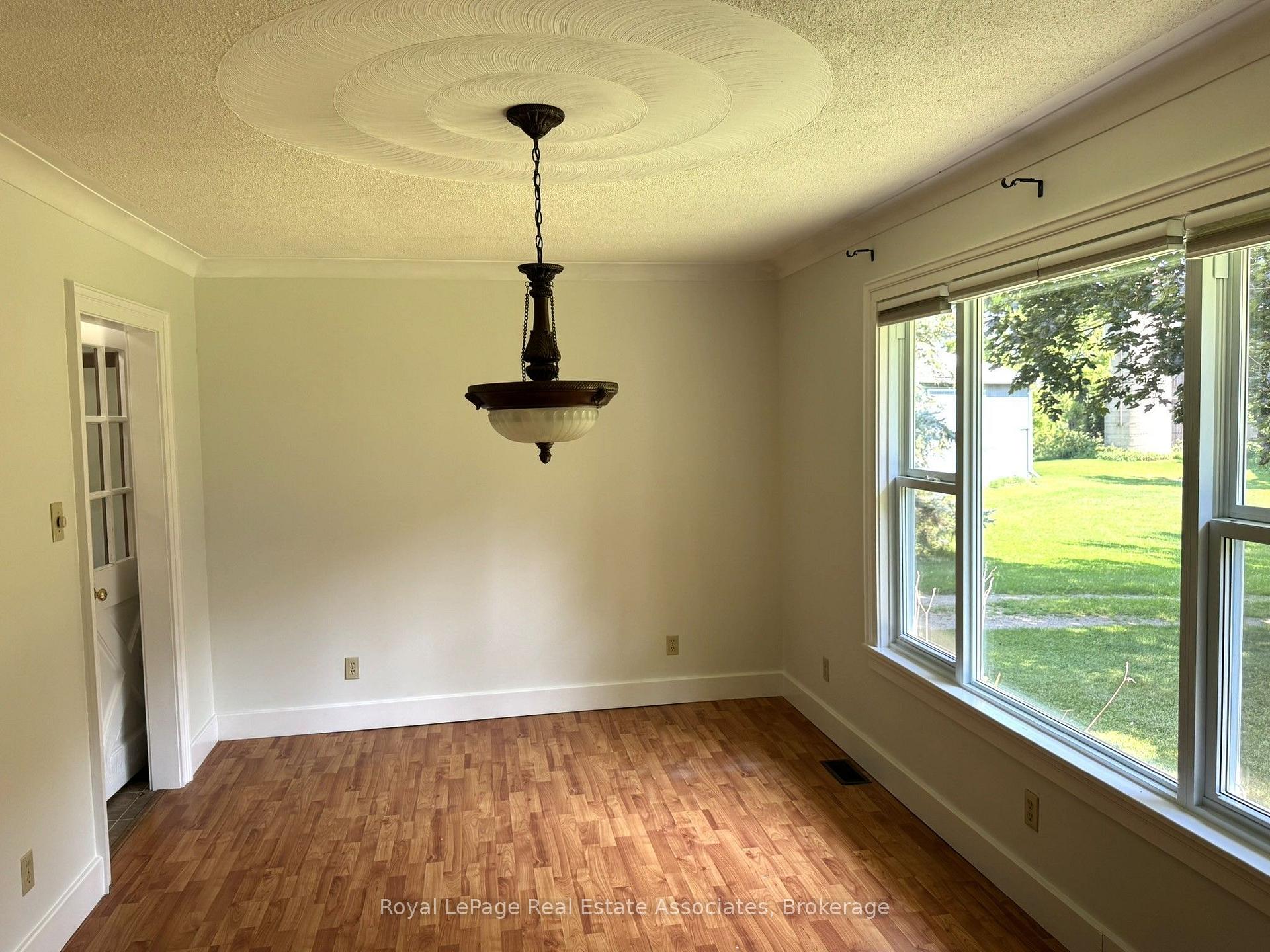 Photo 8 of 11674 Fifth Line, Halton Hills, Rural Halton Hills — HOMEH