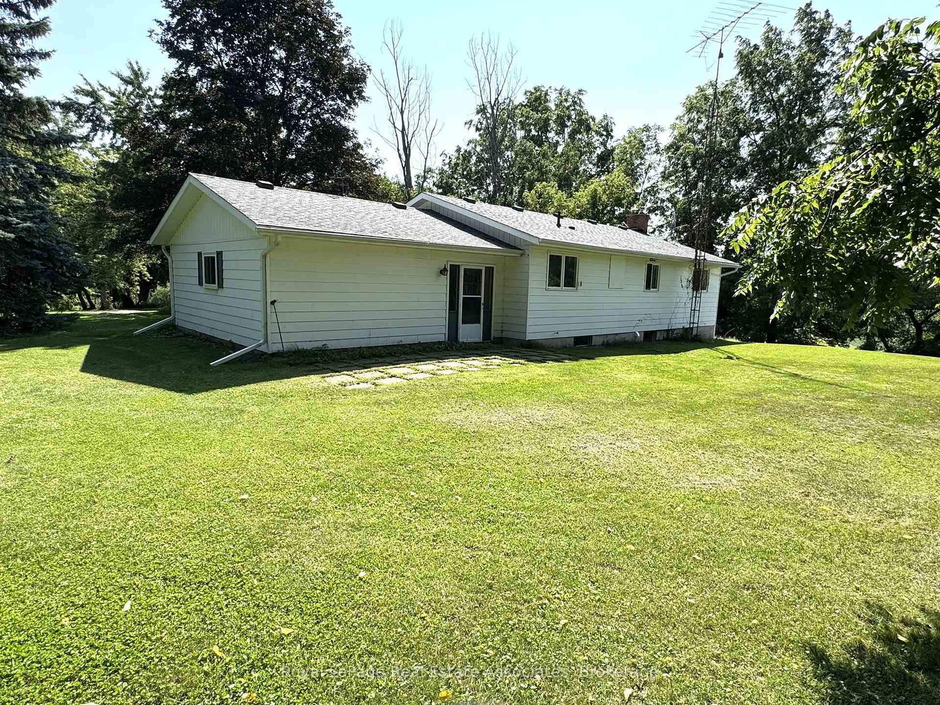 Photo 20 of 11674 Fifth Line, Halton Hills, Rural Halton Hills — HOMEH