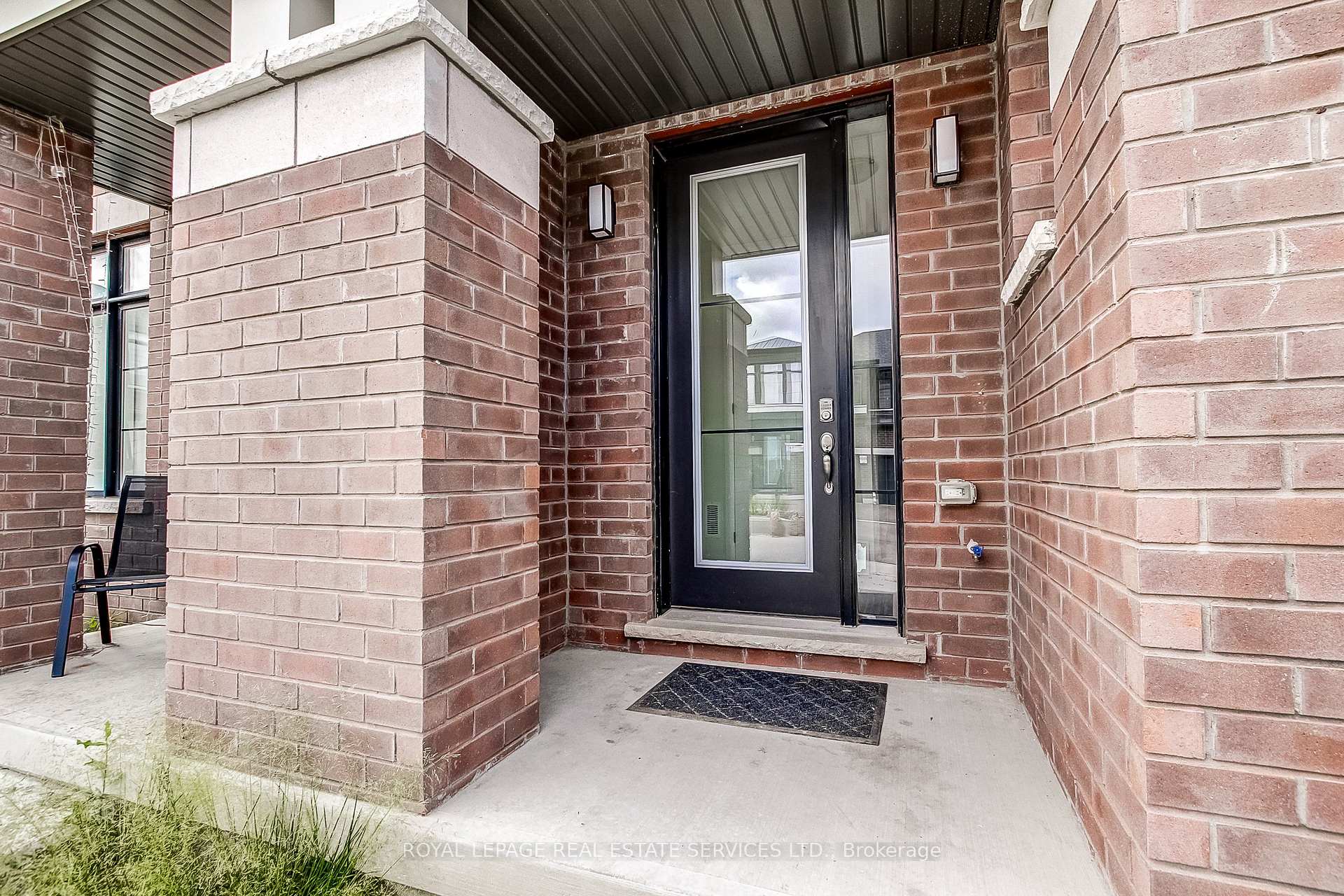 Photo 3 of Unit 31, 400 Newman Drive, Cambridge, Westview — HOMEH
