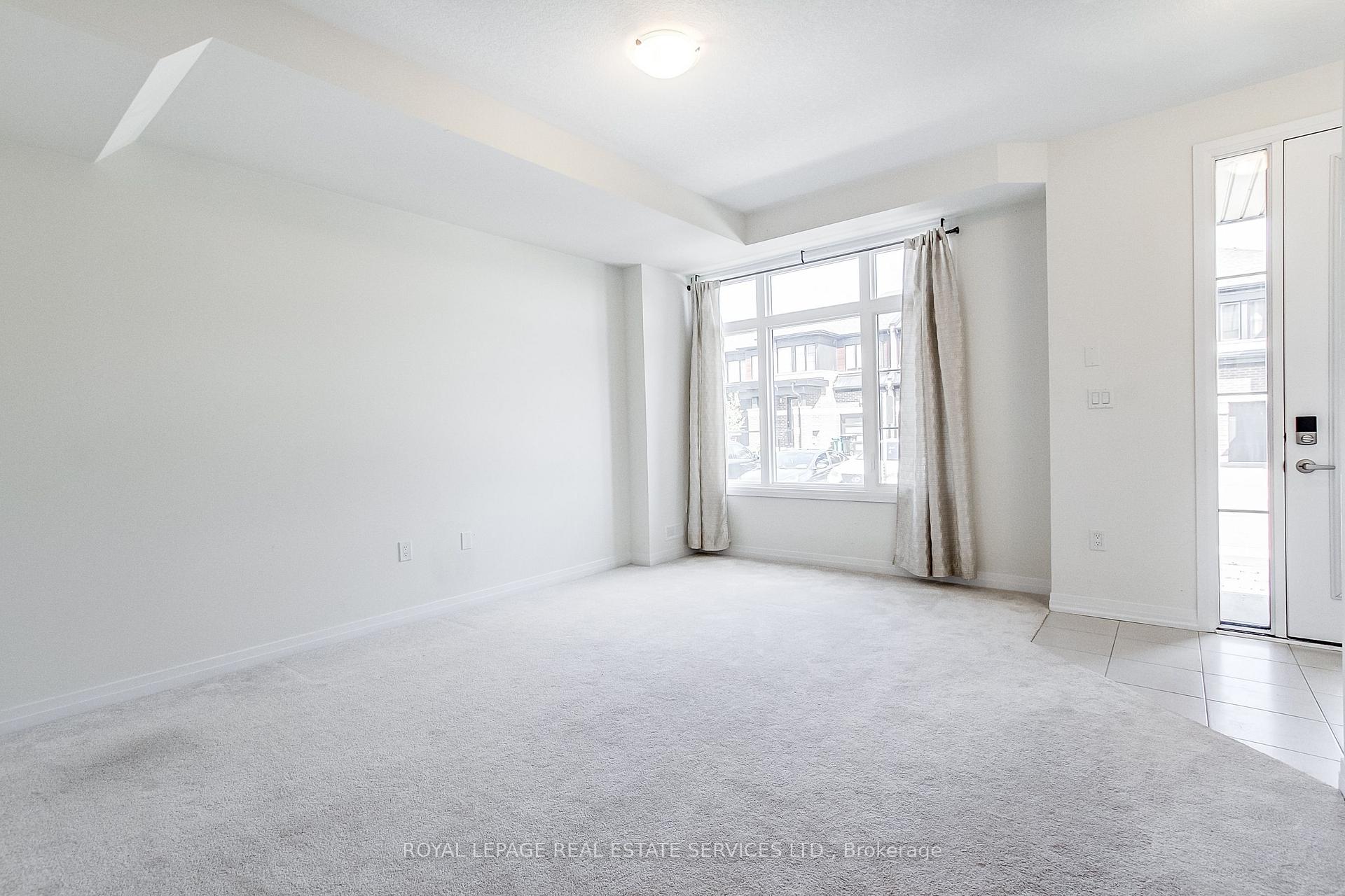 Photo 6 of Unit 31, 400 Newman Drive, Cambridge, Westview — HOMEH