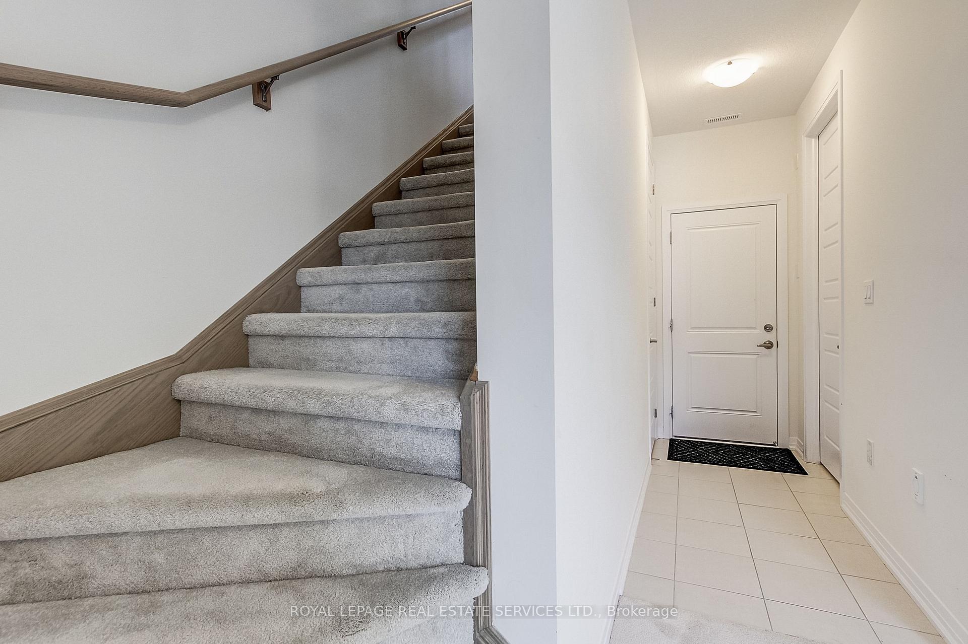 Photo 8 of Unit 31, 400 Newman Drive, Cambridge, Westview — HOMEH
