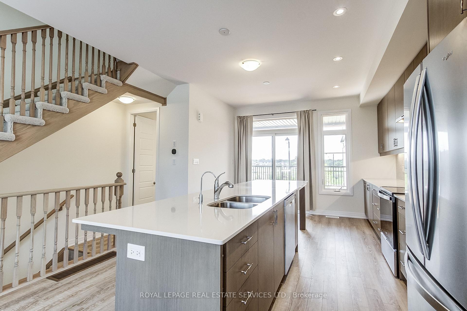 Photo 14 of Unit 31, 400 Newman Drive, Cambridge, Westview — HOMEH