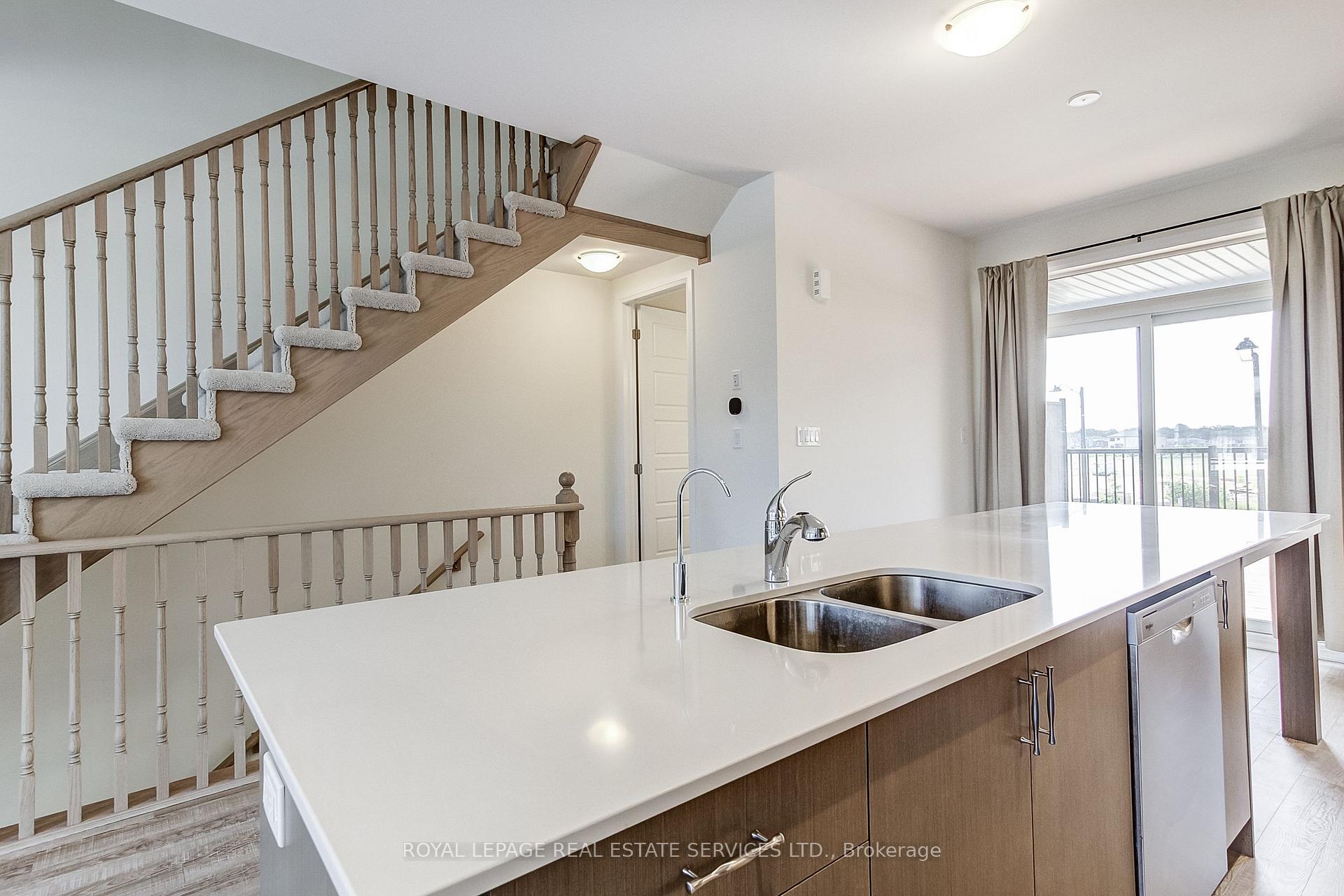 Photo 18 of Unit 31, 400 Newman Drive, Cambridge, Westview — HOMEH