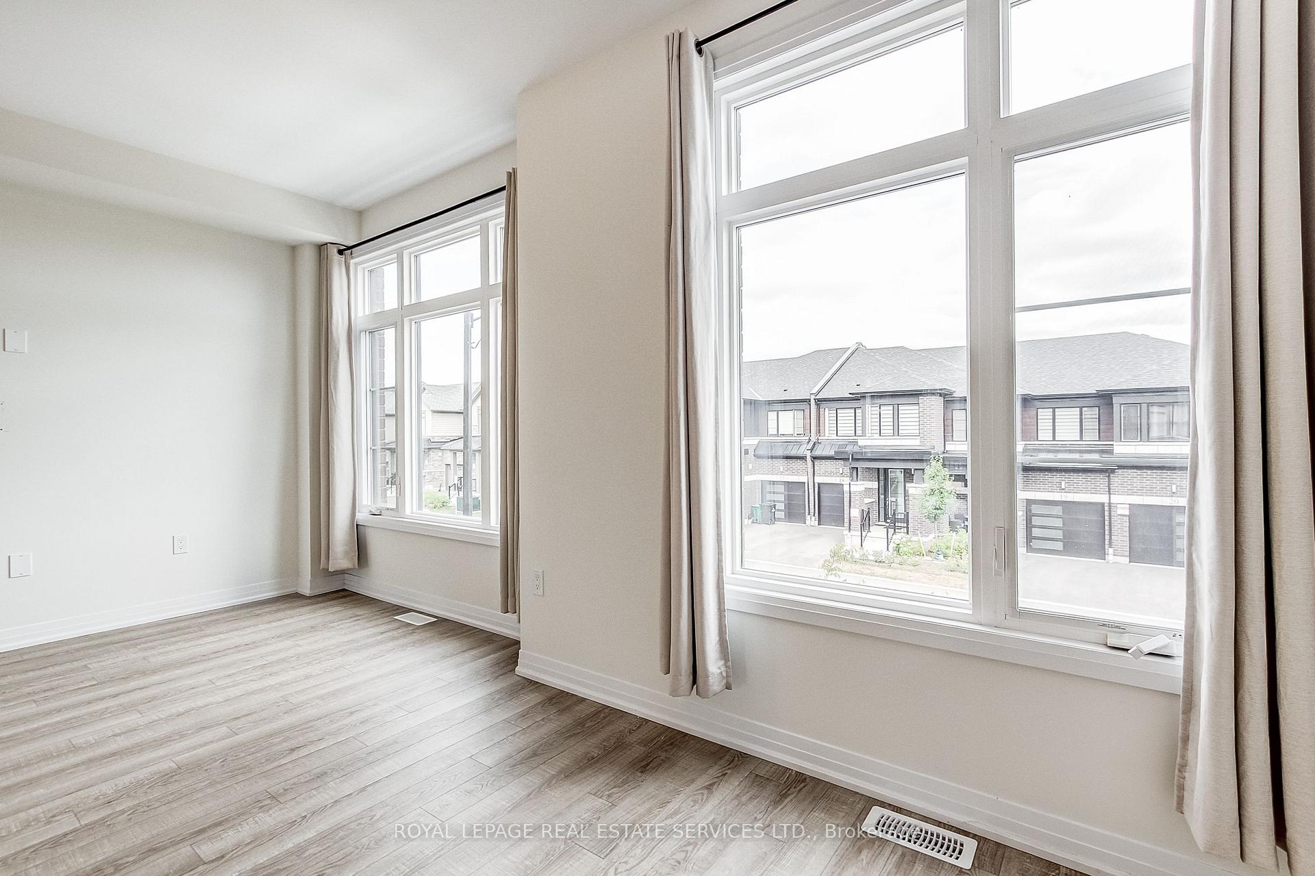 Photo 22 of Unit 31, 400 Newman Drive, Cambridge, Westview — HOMEH