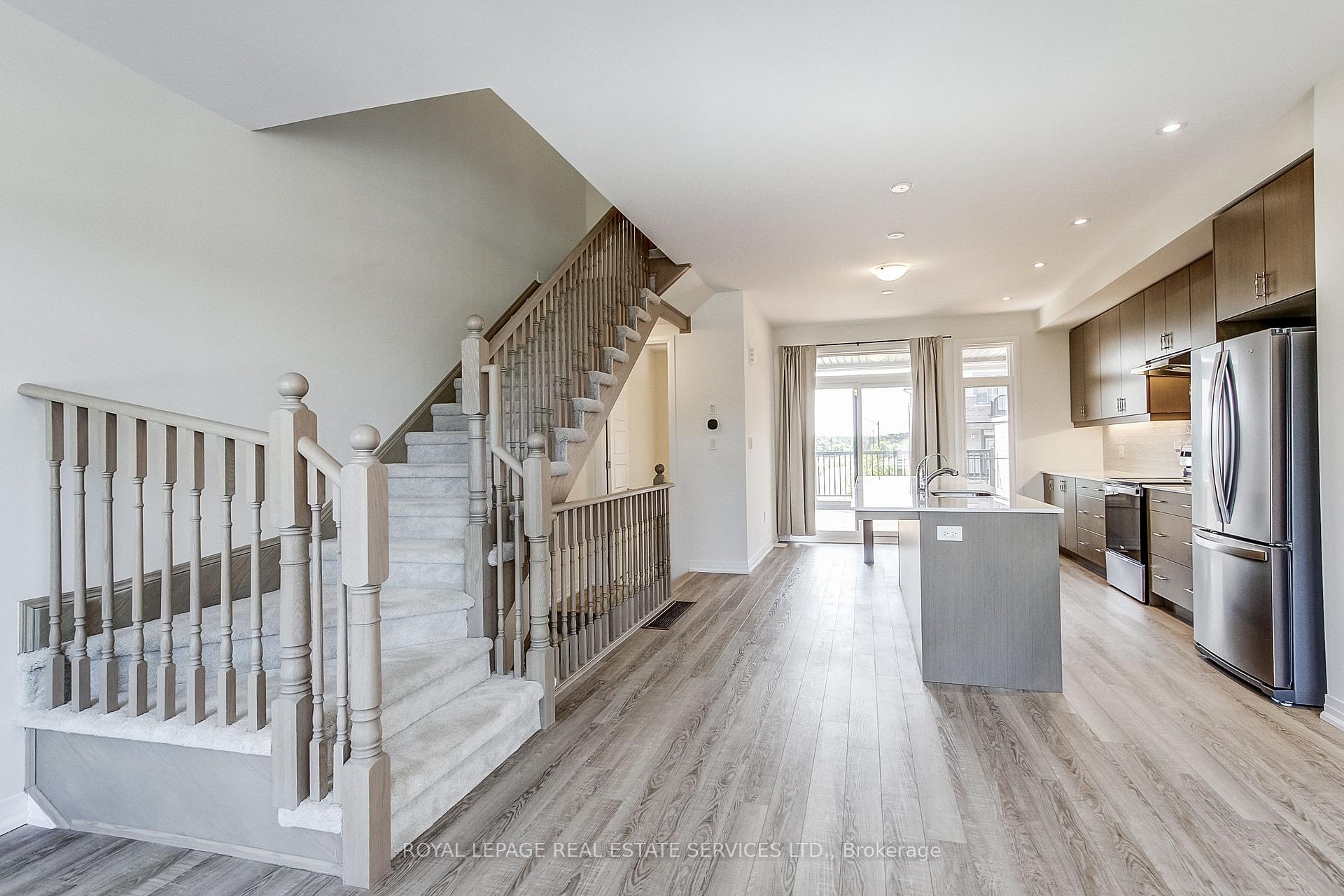 Photo 23 of Unit 31, 400 Newman Drive, Cambridge, Westview — HOMEH