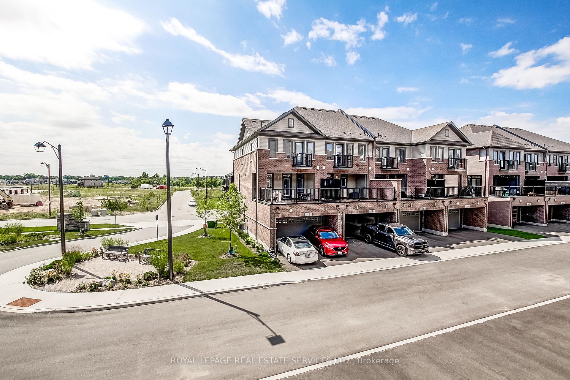 Photo 40 of Unit 31, 400 Newman Drive, Cambridge, Westview — HOMEH