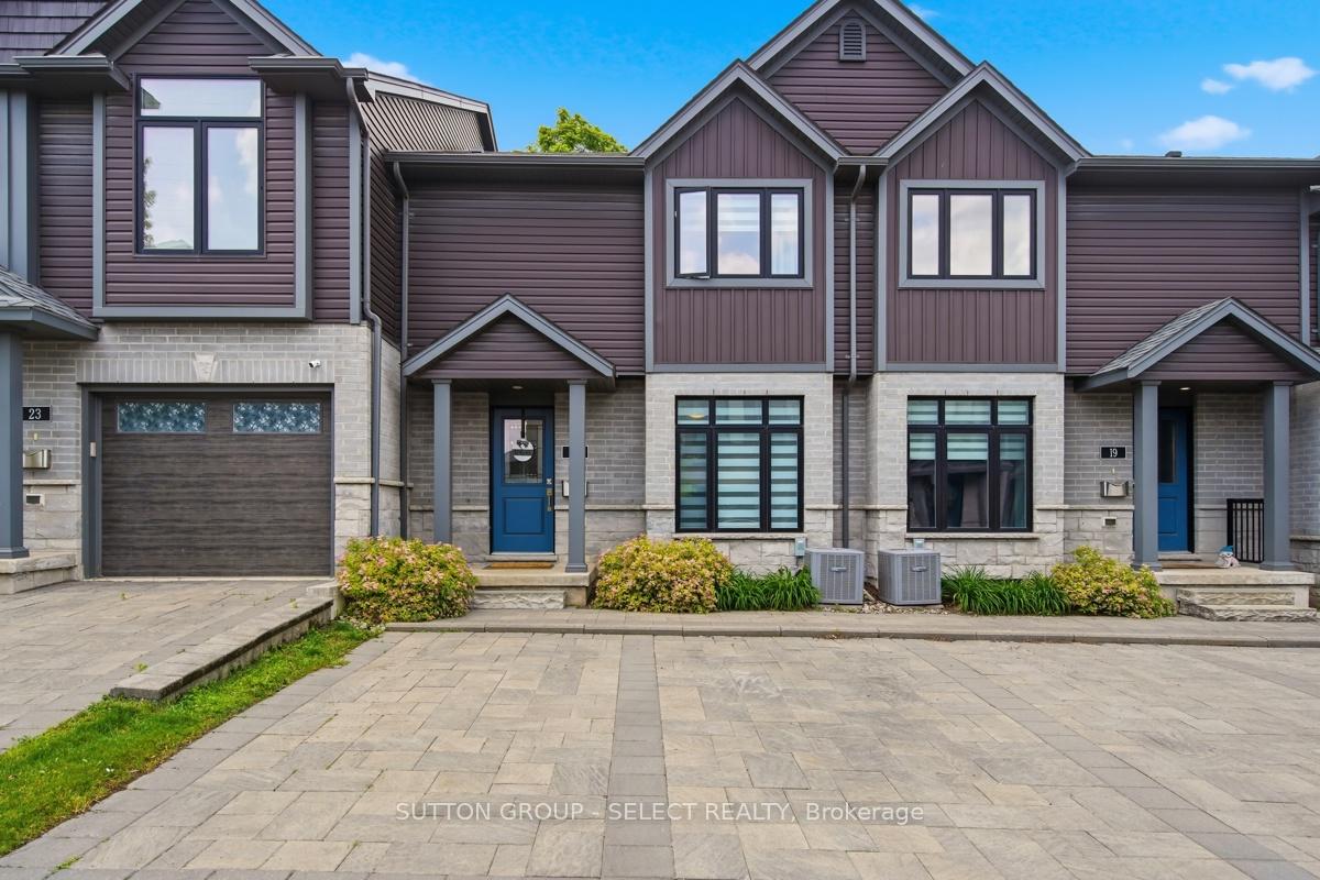 Photo 2 of Unit 21, 1110 Meadowlark Ridge, London, South U — HOMEH