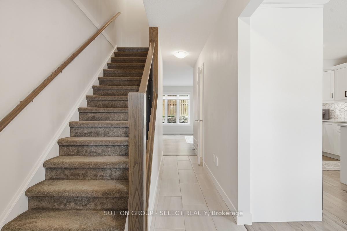 Photo 6 of Unit 21, 1110 Meadowlark Ridge, London, South U — HOMEH