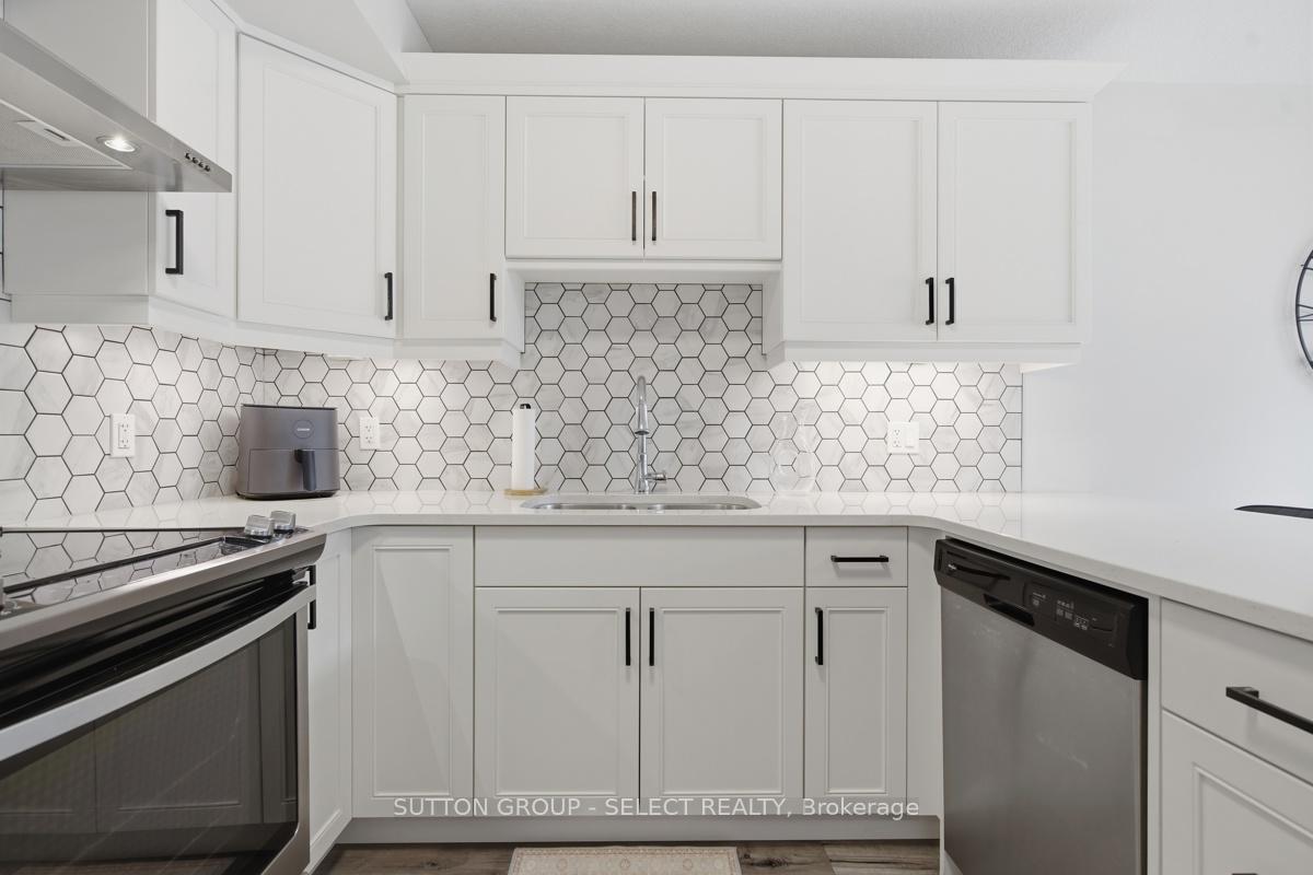 Photo 15 of Unit 21, 1110 Meadowlark Ridge, London, South U — HOMEH