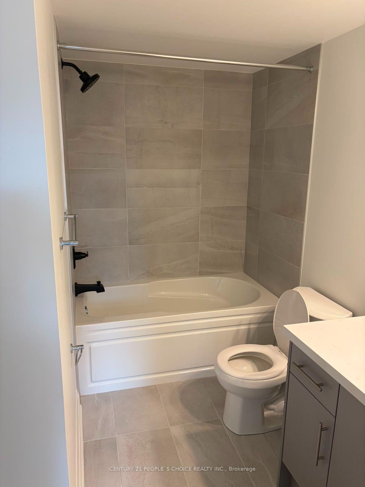 Photo 5 of Unit 3, 5 Romily Avenue, Brampton, Northwest Brampton — HOMEH