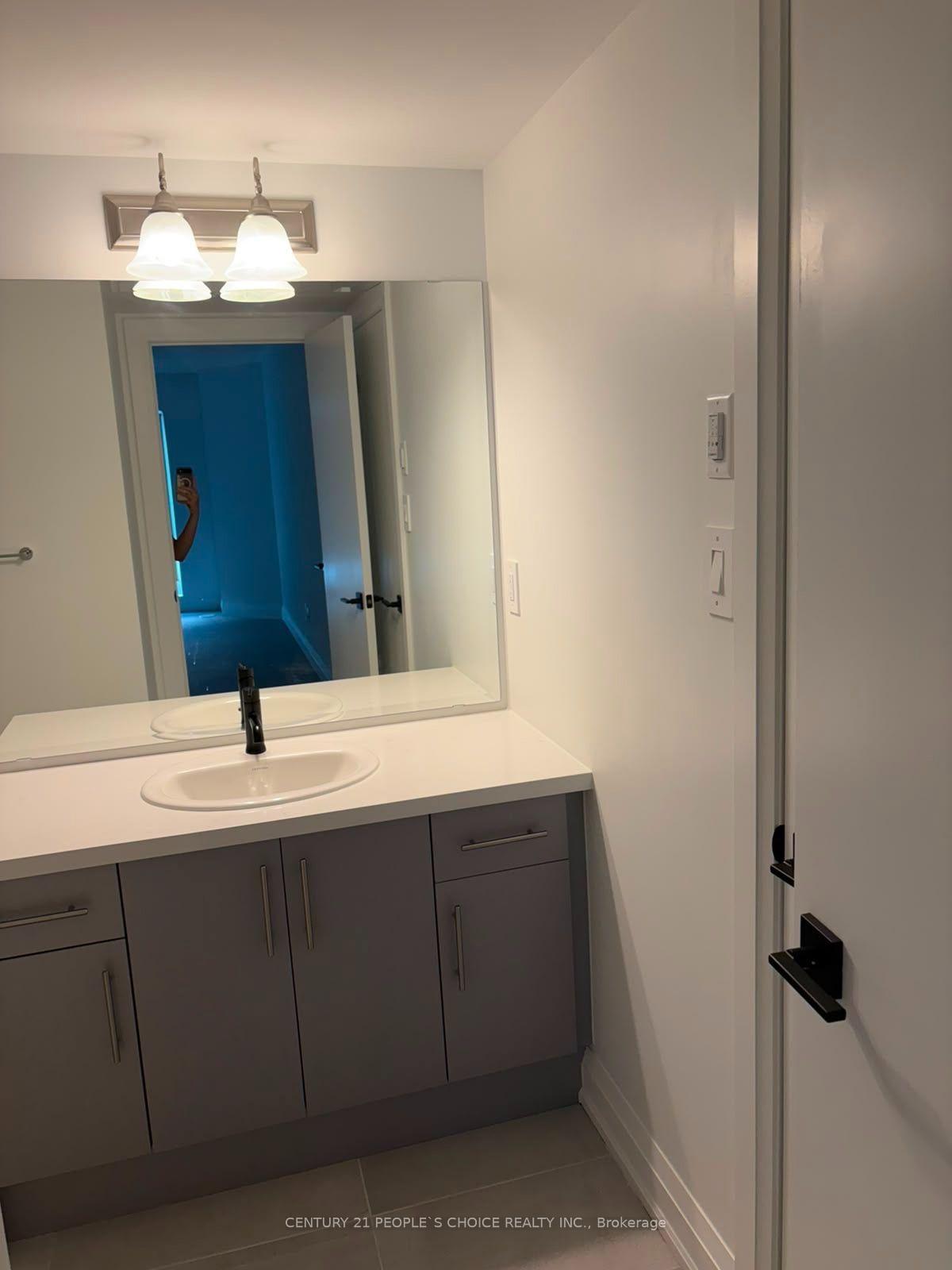 Photo 6 of Unit 3, 5 Romily Avenue, Brampton, Northwest Brampton — HOMEH