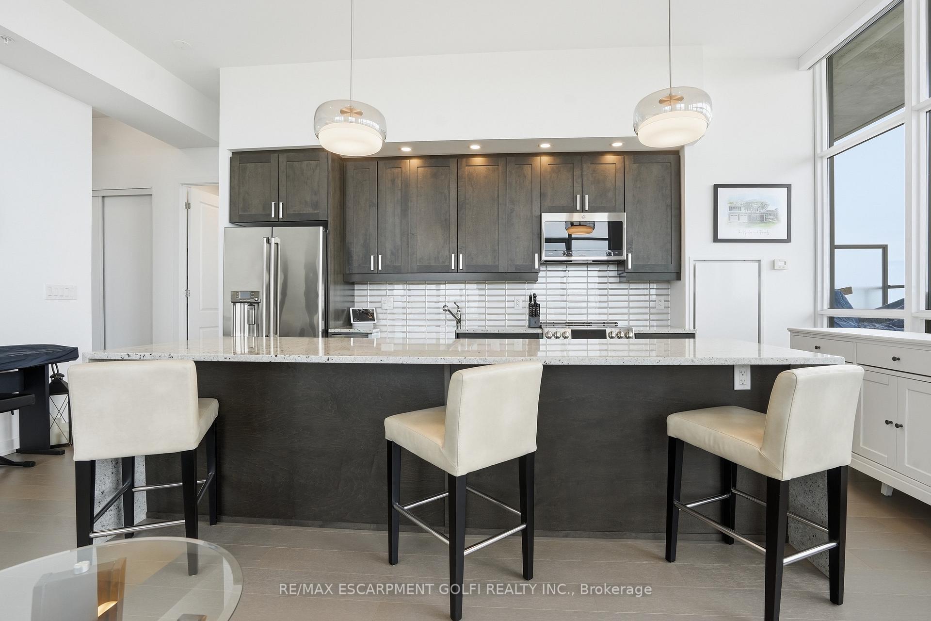 Photo 13 of Unit 1504, 550 North Service Road, Grimsby, Grimsby Beach — HOMEH