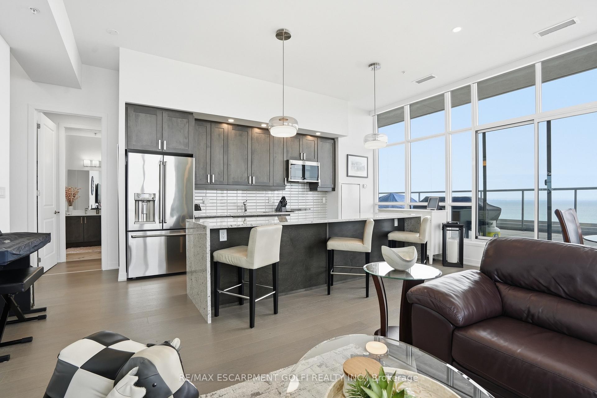 Photo 14 of Unit 1504, 550 North Service Road, Grimsby, Grimsby Beach — HOMEH