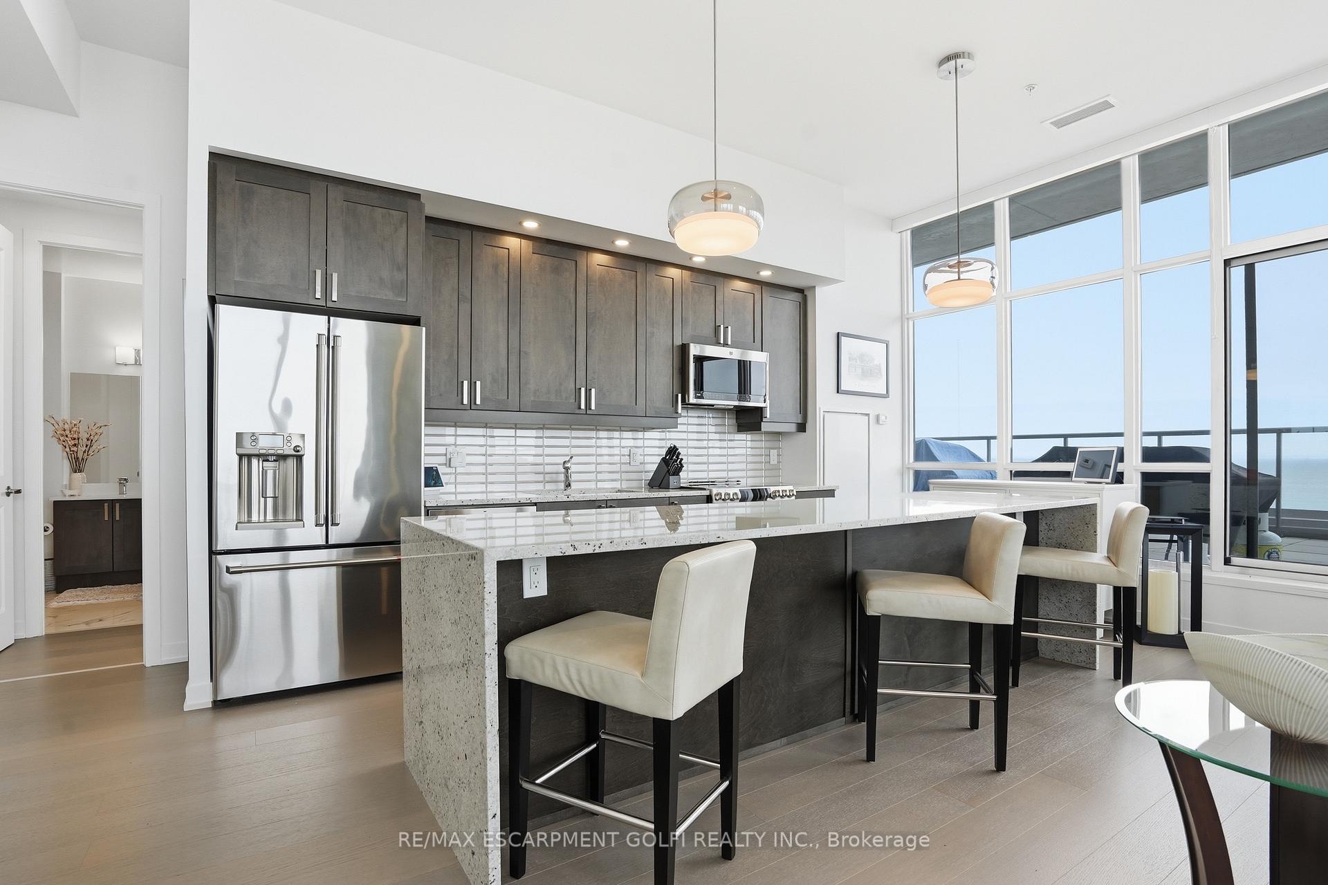 Photo 16 of Unit 1504, 550 North Service Road, Grimsby, Grimsby Beach — HOMEH