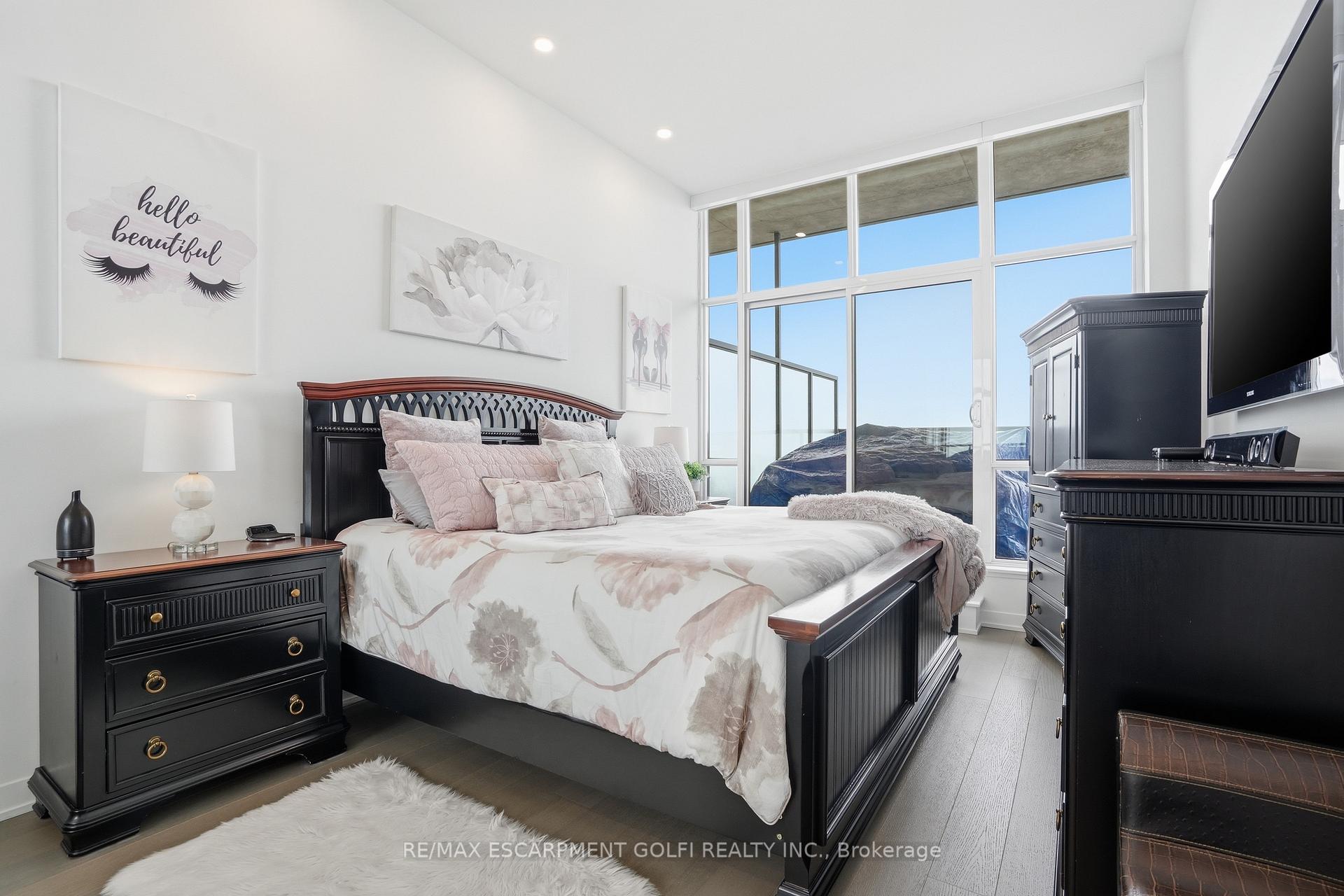 Photo 17 of Unit 1504, 550 North Service Road, Grimsby, Grimsby Beach — HOMEH