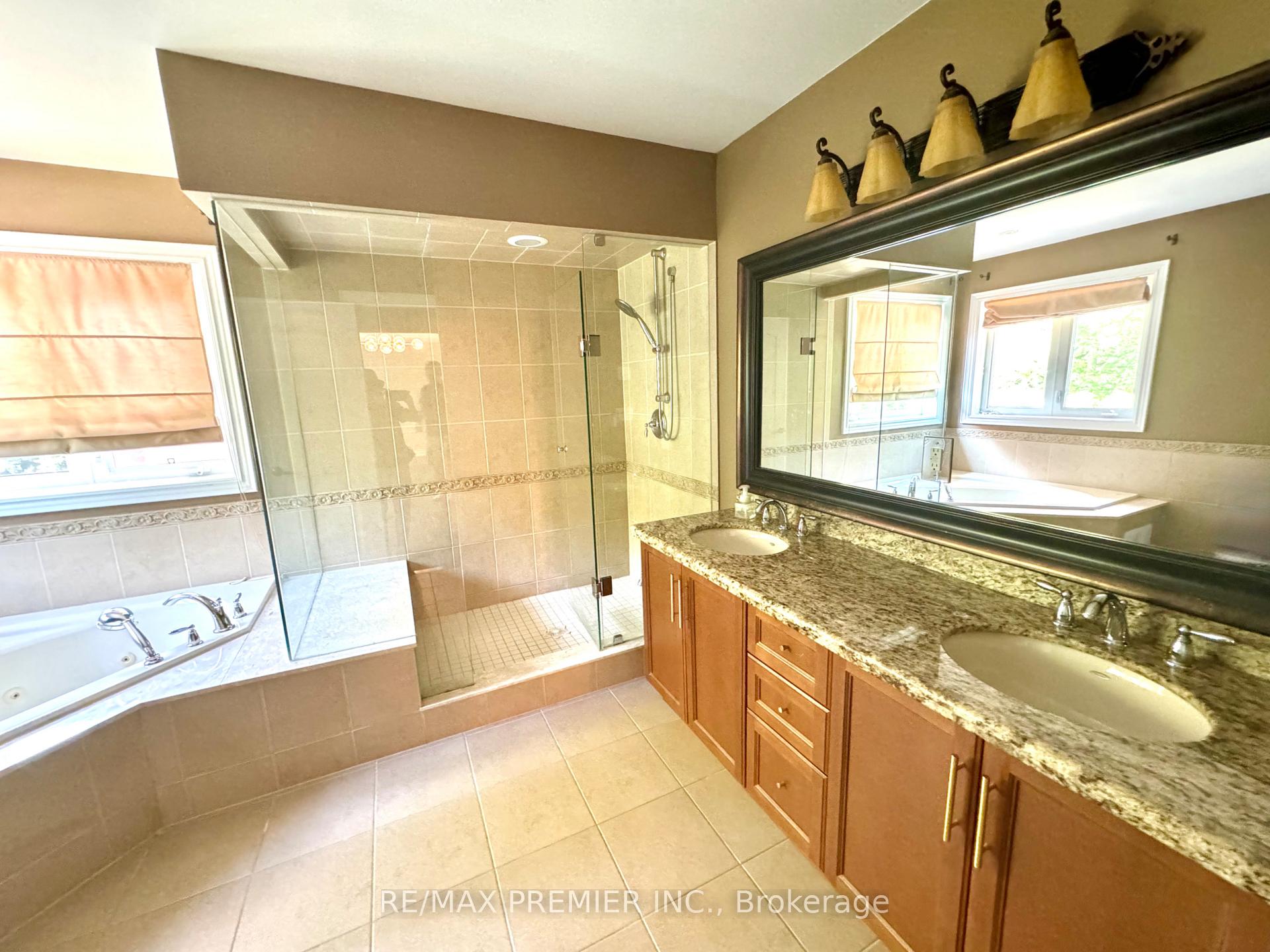 Photo 12 of 67 Cappella Drive, Vaughan, Vellore Village — HOMEH