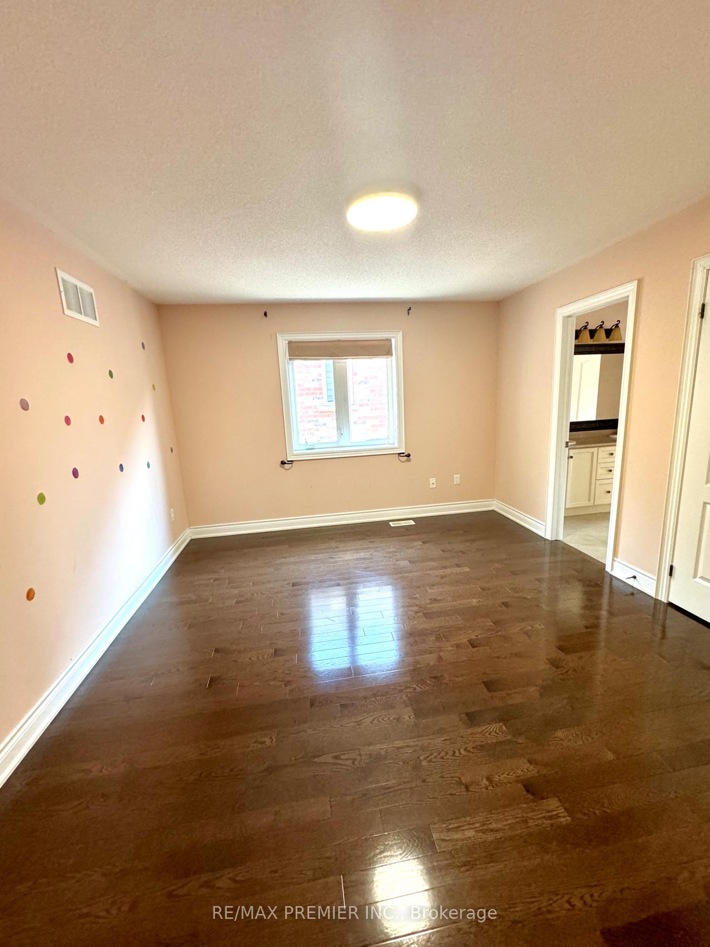 Photo 16 of 67 Cappella Drive, Vaughan, Vellore Village — HOMEH