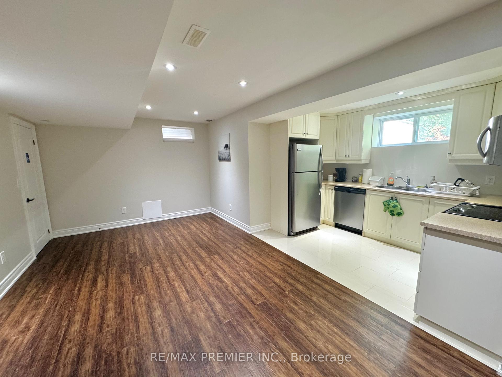 Photo 18 of 67 Cappella Drive, Vaughan, Vellore Village — HOMEH