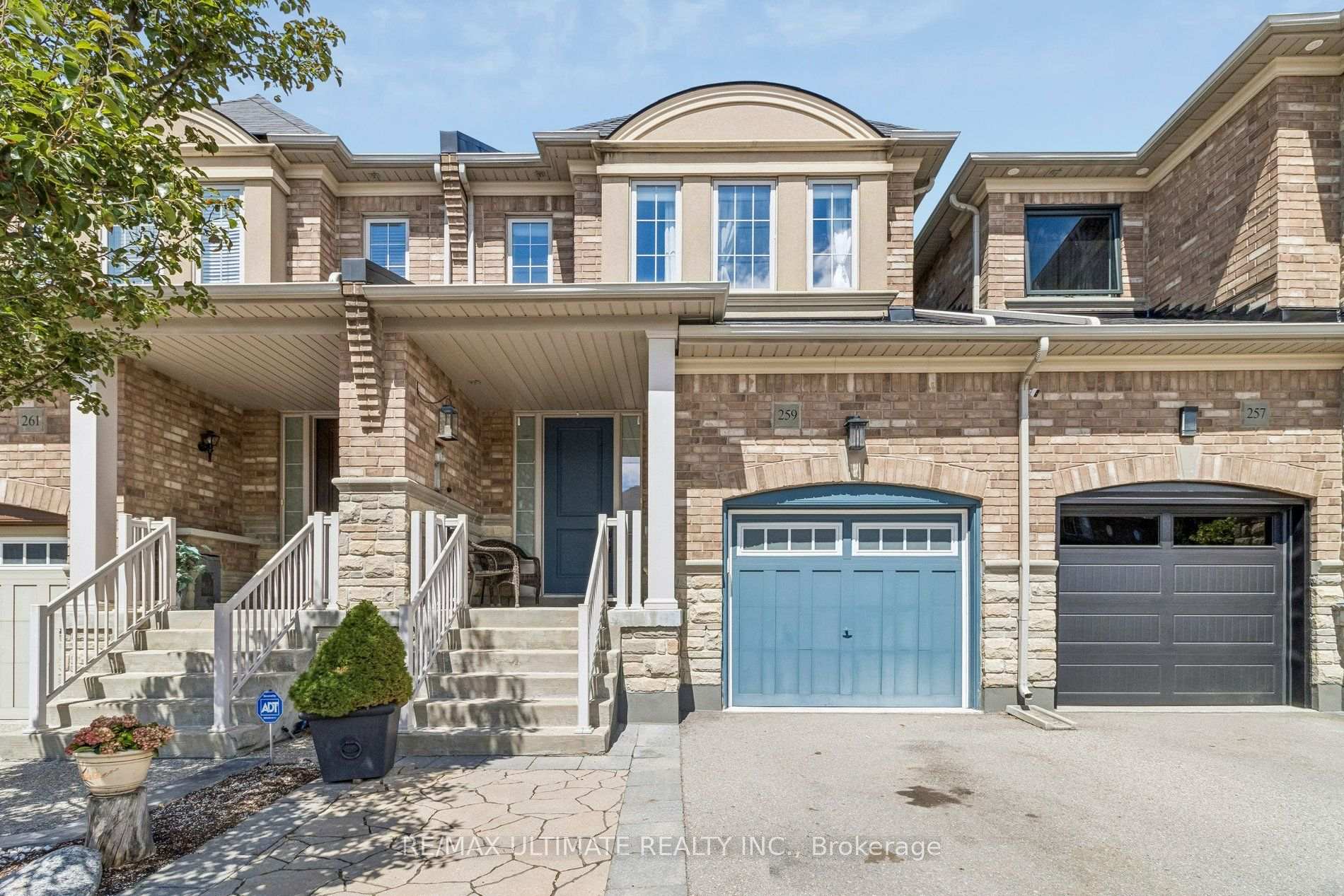 Photo 2 of 259 Wardlaw Place, Vaughan, Vellore Village — HOMEH