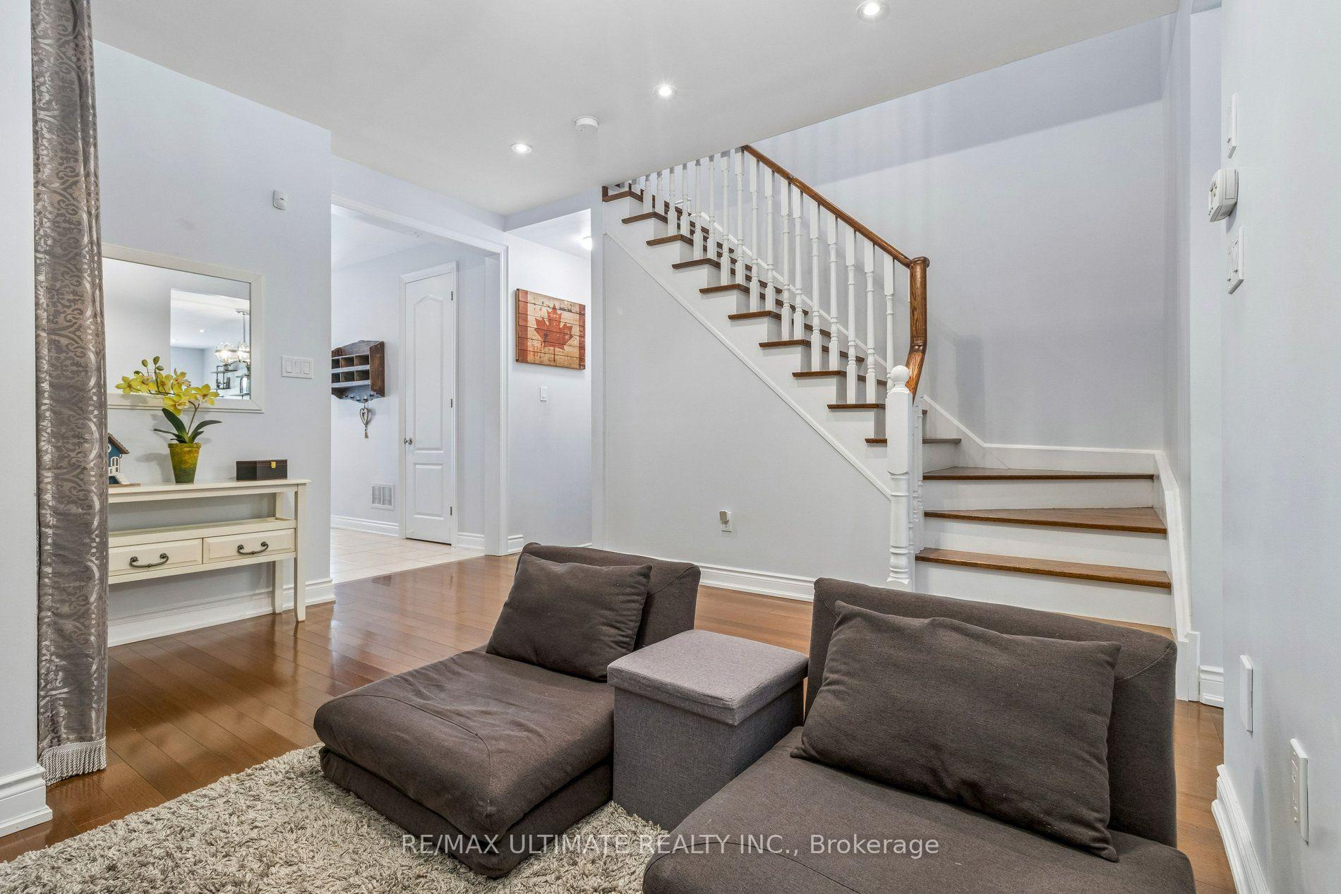Photo 11 of 259 Wardlaw Place, Vaughan, Vellore Village — HOMEH