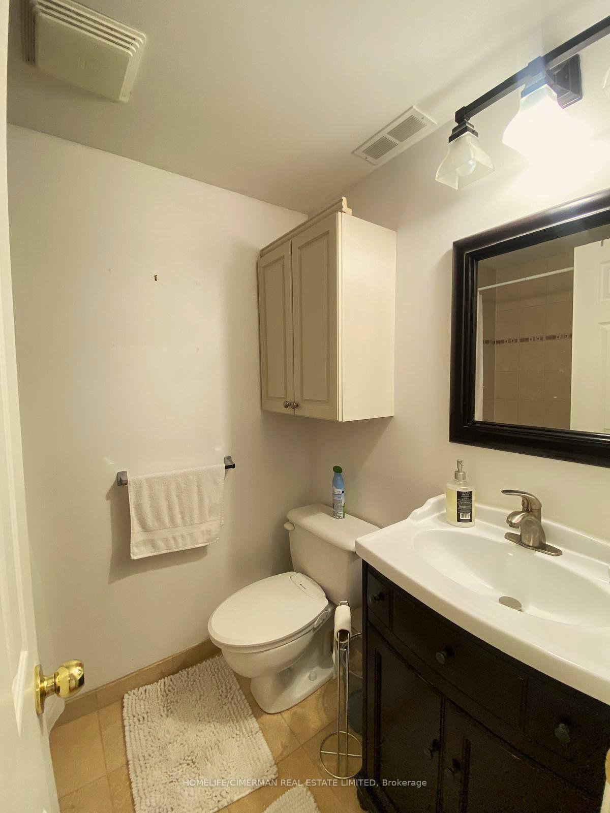 Photo 9 of Unit LOWER, 42 Lensmith Drive, Aurora, Aurora Highlands — HOMEH
