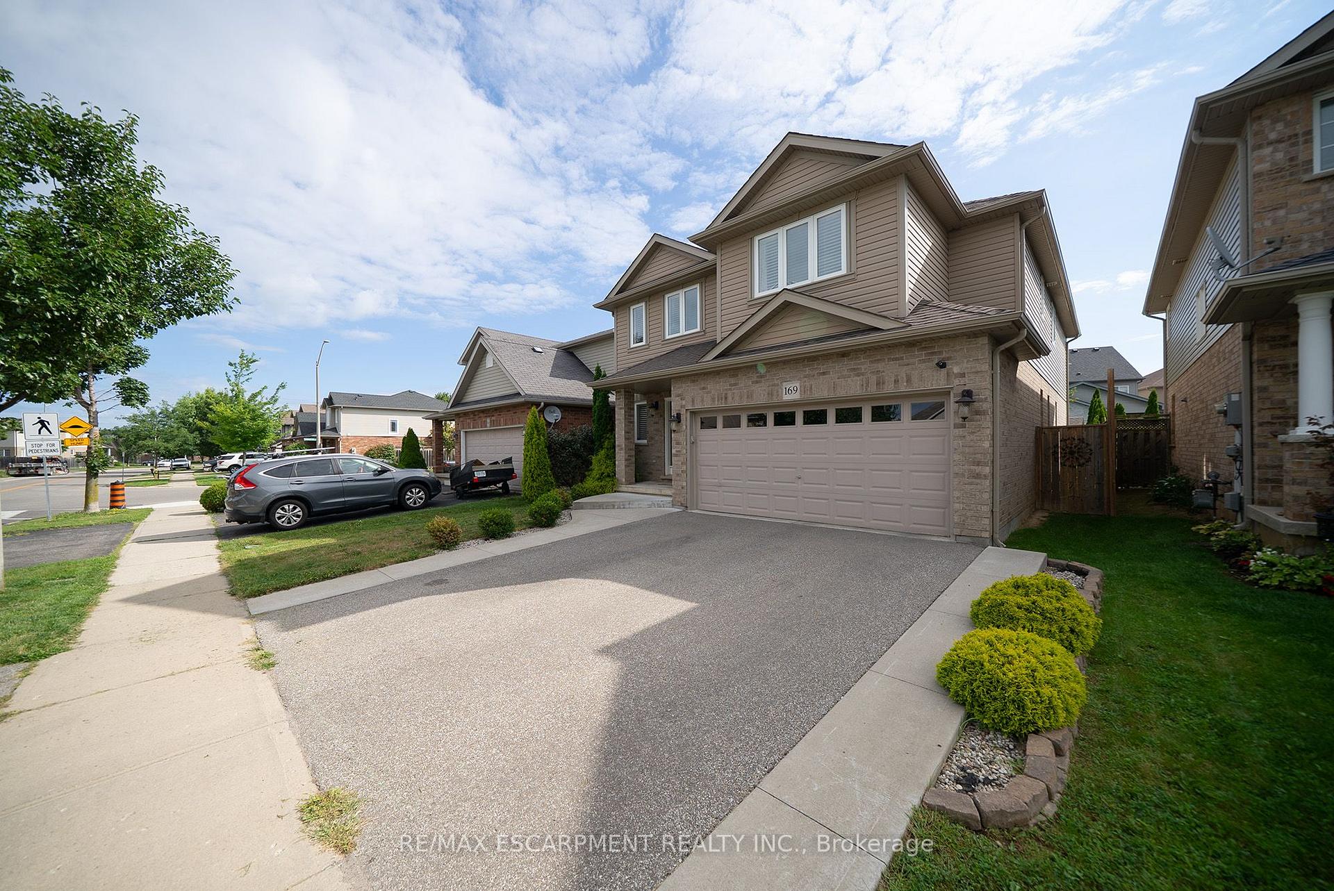 Photo 3 of 169 Mcguiness Drive, Brantford, Empire South — HOMEH