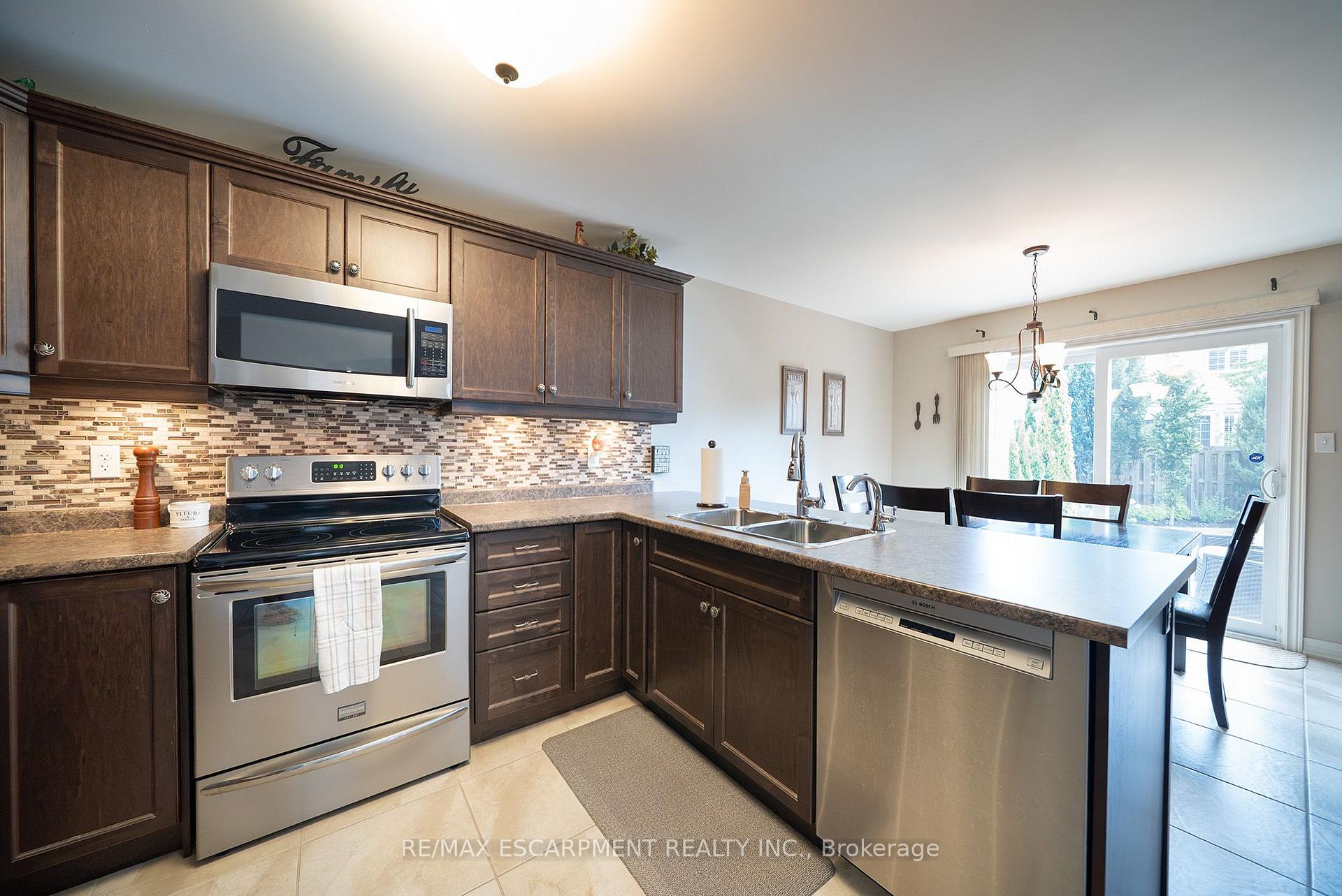 Photo 10 of 169 Mcguiness Drive, Brantford, Empire South — HOMEH
