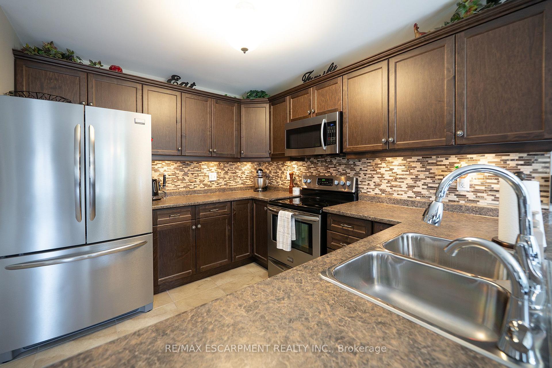 Photo 11 of 169 Mcguiness Drive, Brantford, Empire South — HOMEH