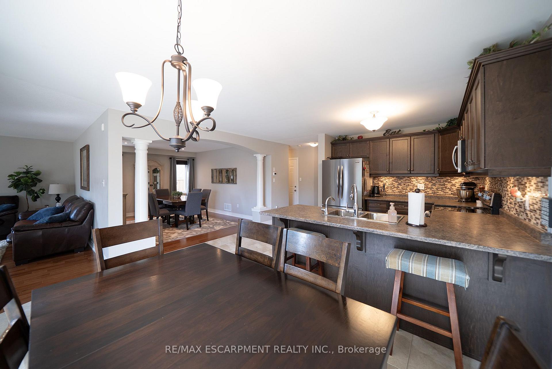 Photo 13 of 169 Mcguiness Drive, Brantford, Empire South — HOMEH