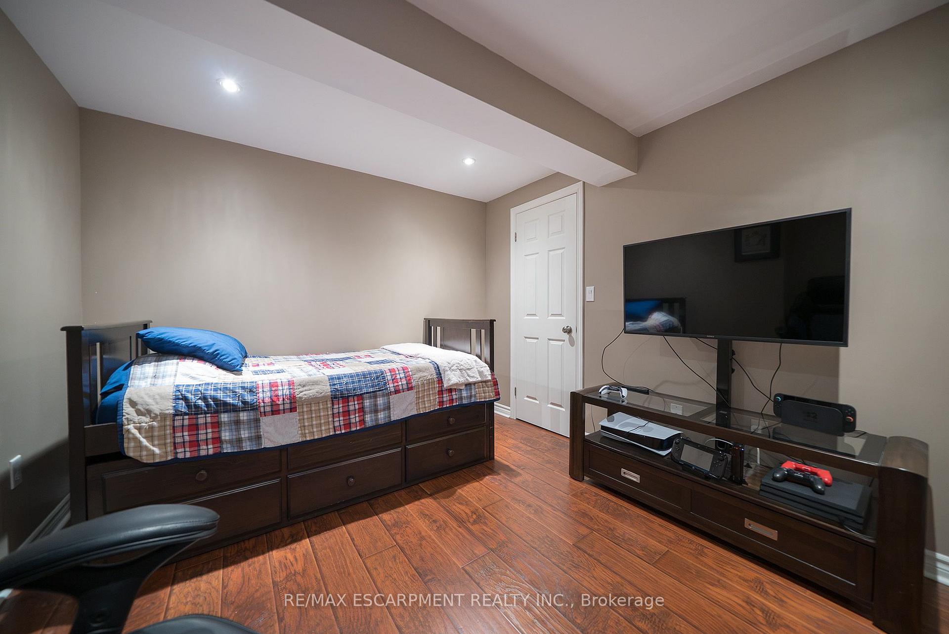 Photo 38 of 169 Mcguiness Drive, Brantford, Empire South — HOMEH