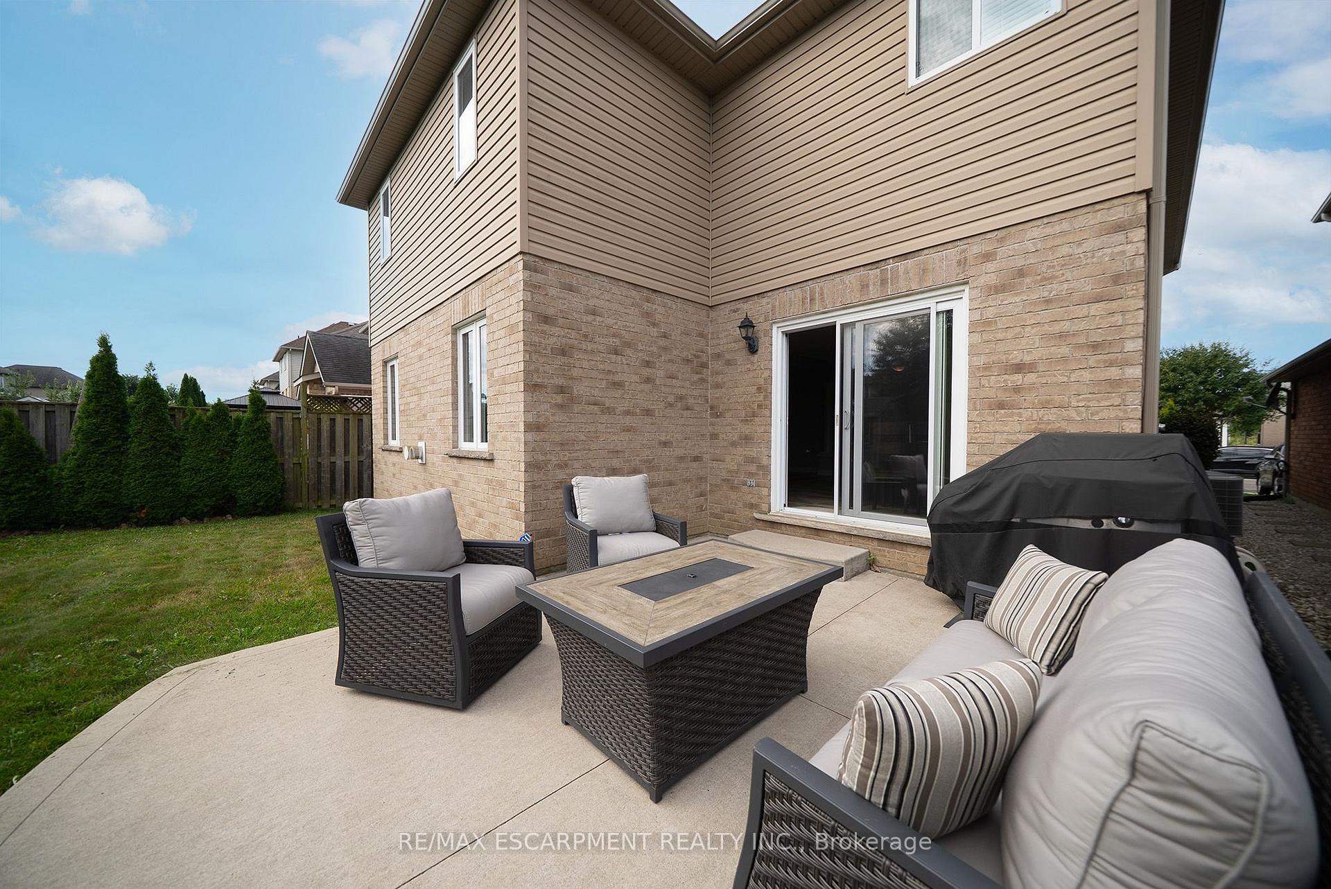Photo 40 of 169 Mcguiness Drive, Brantford, Empire South — HOMEH