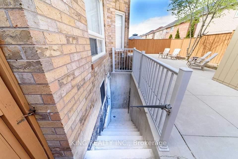 Photo 1 of Unit Basement, 8 Ferncroft Place, Brampton, Fletcher's Meadow — HOMEH