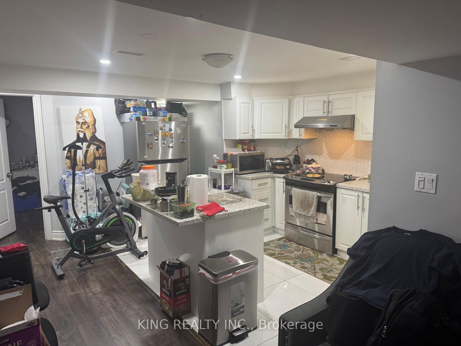 Photo 5 of Unit Basement, 8 Ferncroft Place, Brampton, Fletcher's Meadow — HOMEH