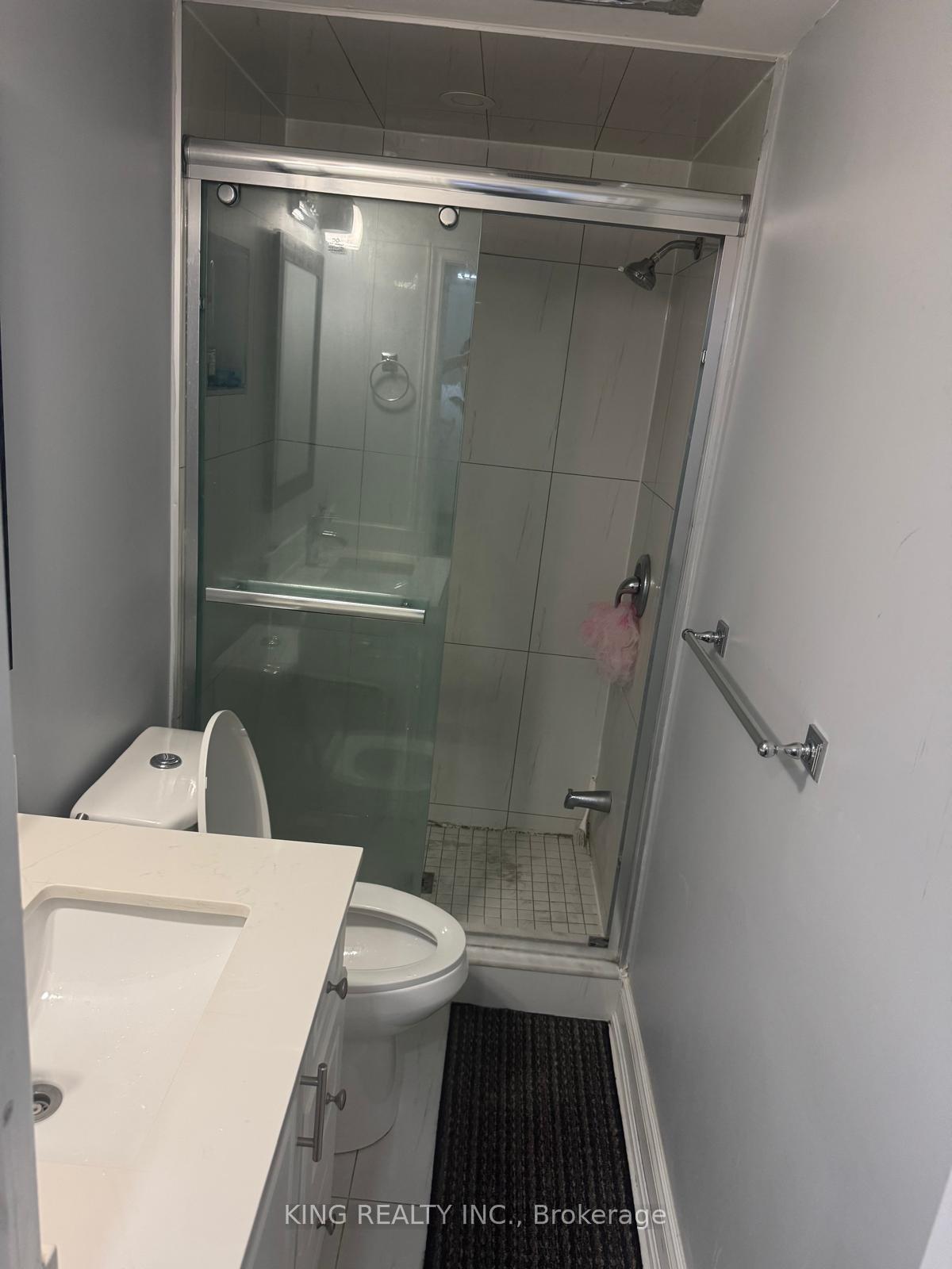 Photo 7 of Unit Basement, 8 Ferncroft Place, Brampton, Fletcher's Meadow — HOMEH