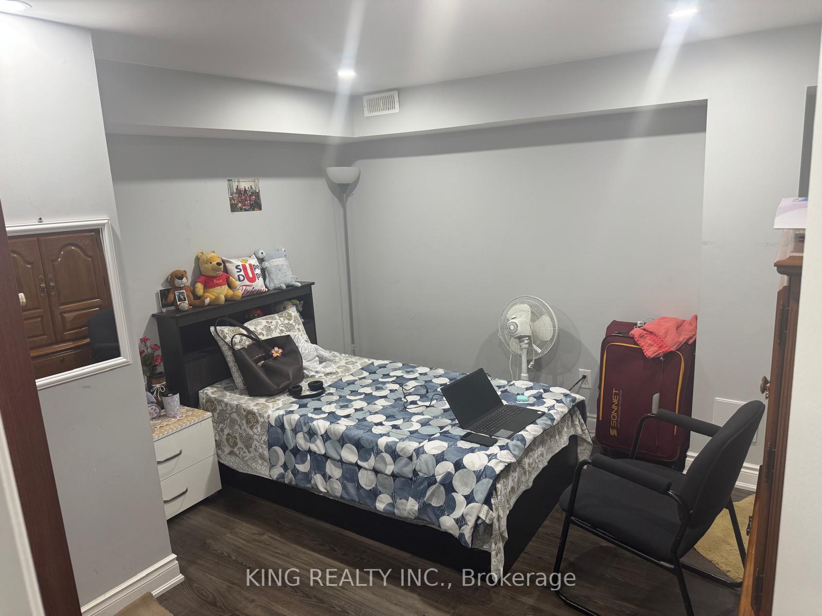 Photo 8 of Unit Basement, 8 Ferncroft Place, Brampton, Fletcher's Meadow — HOMEH