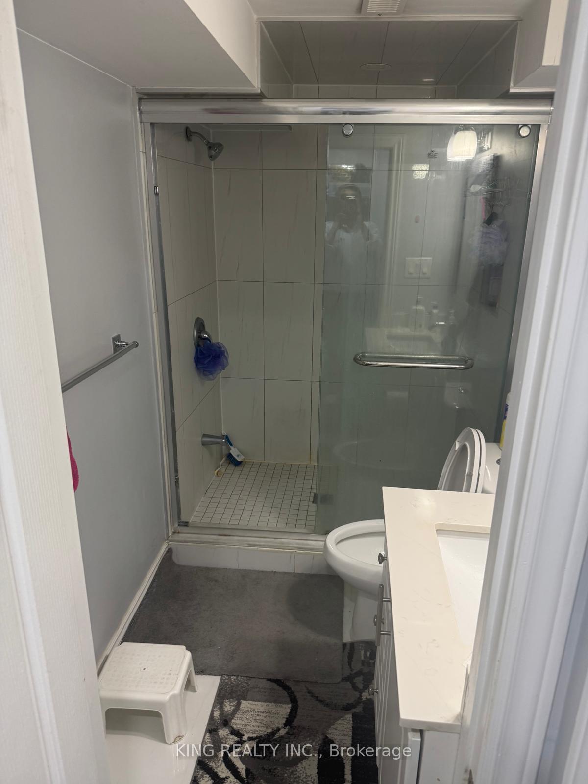 Photo 9 of Unit Basement, 8 Ferncroft Place, Brampton, Fletcher's Meadow — HOMEH