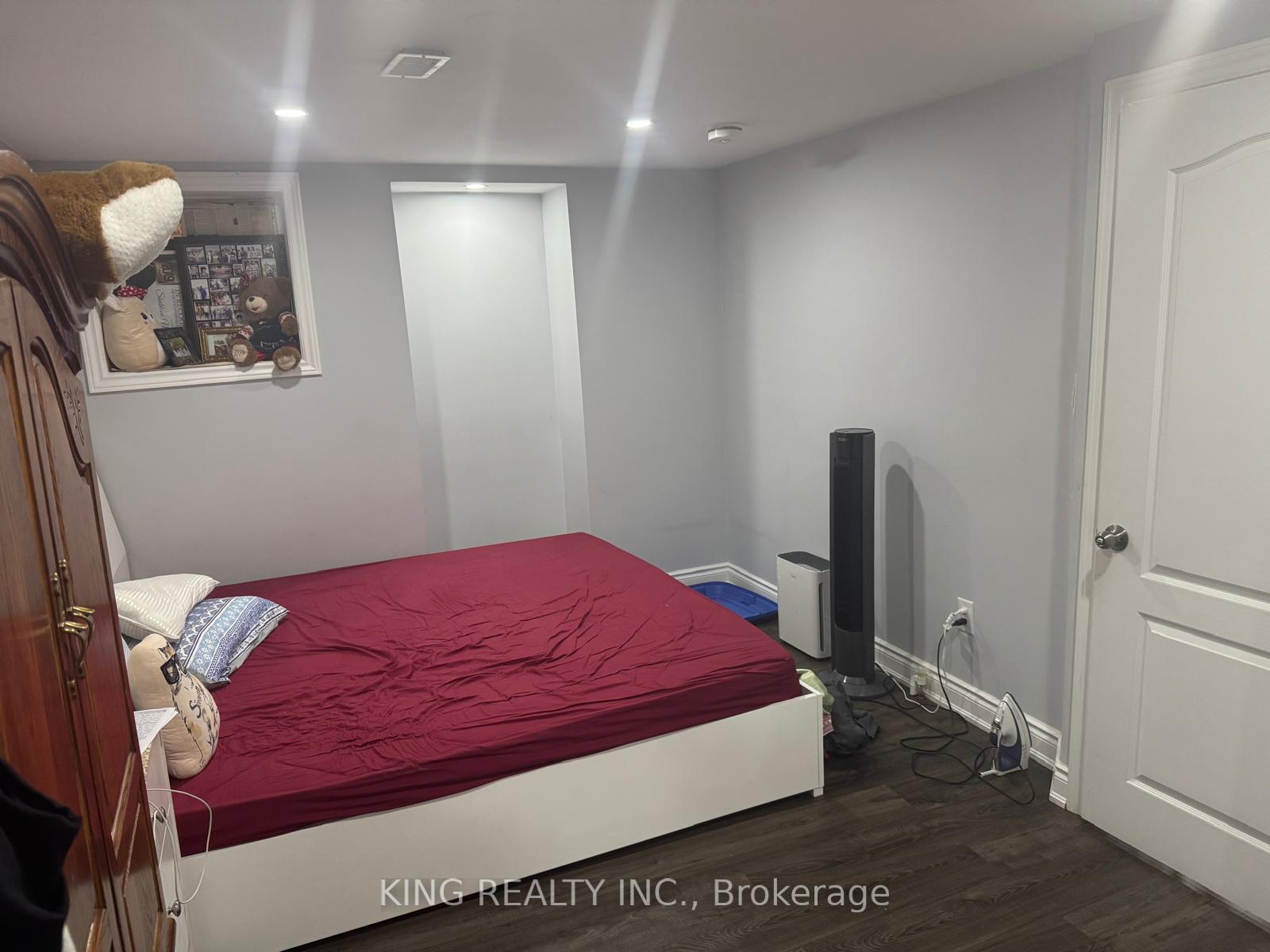 Photo 13 of Unit Basement, 8 Ferncroft Place, Brampton, Fletcher's Meadow — HOMEH