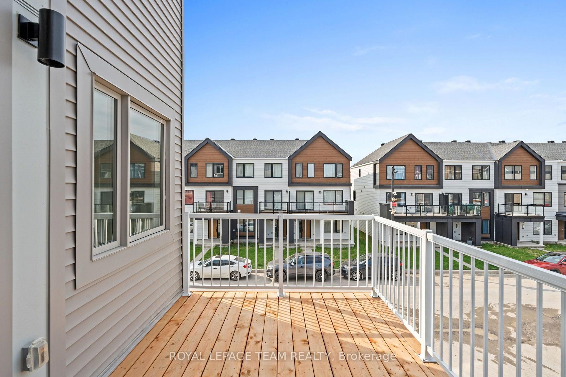 Photo 14 of 2031 Blossite Private, Ottawa, Barrhaven - Heritage Park — HOMEH