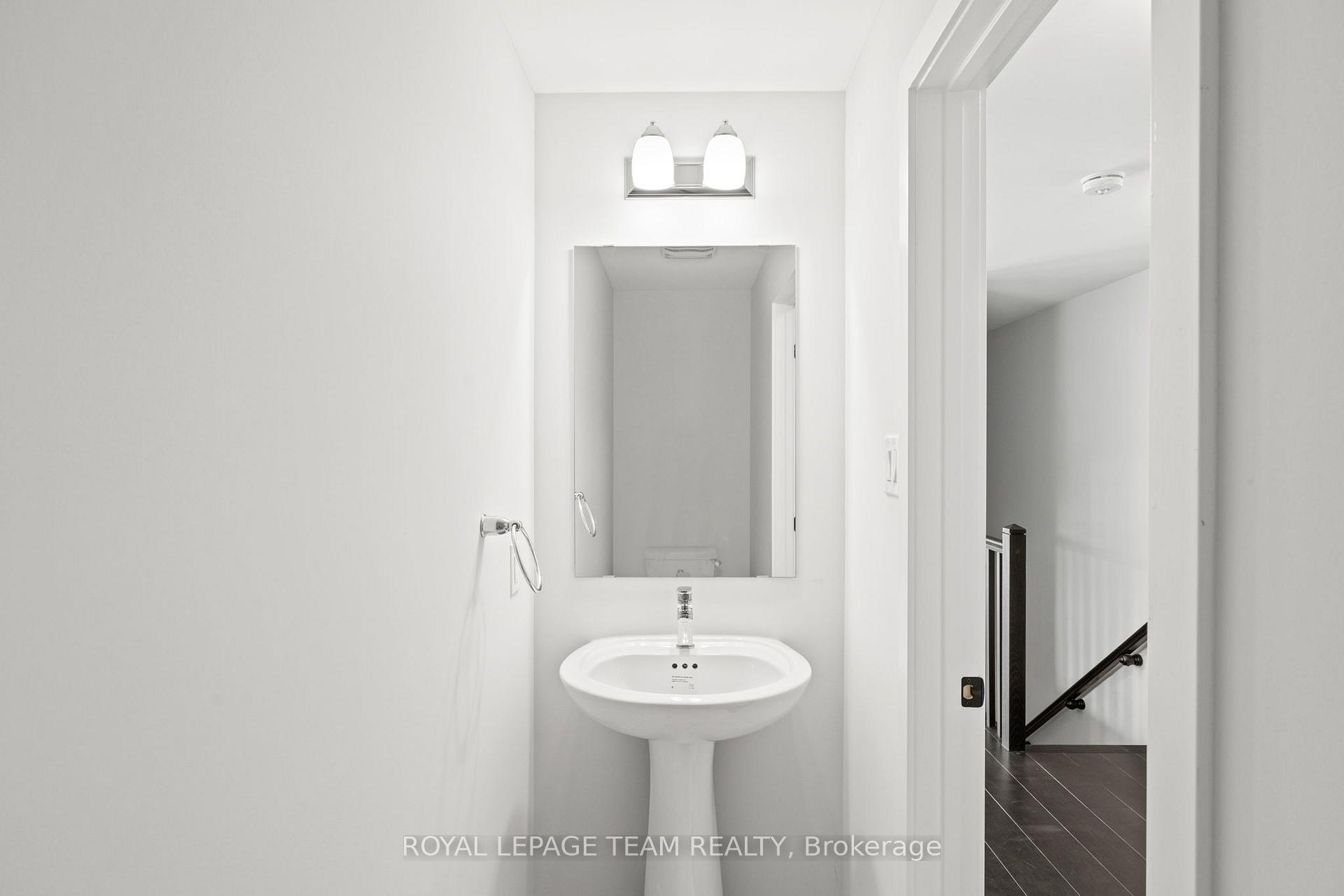 Photo 15 of 2031 Blossite Private, Ottawa, Barrhaven - Heritage Park — HOMEH