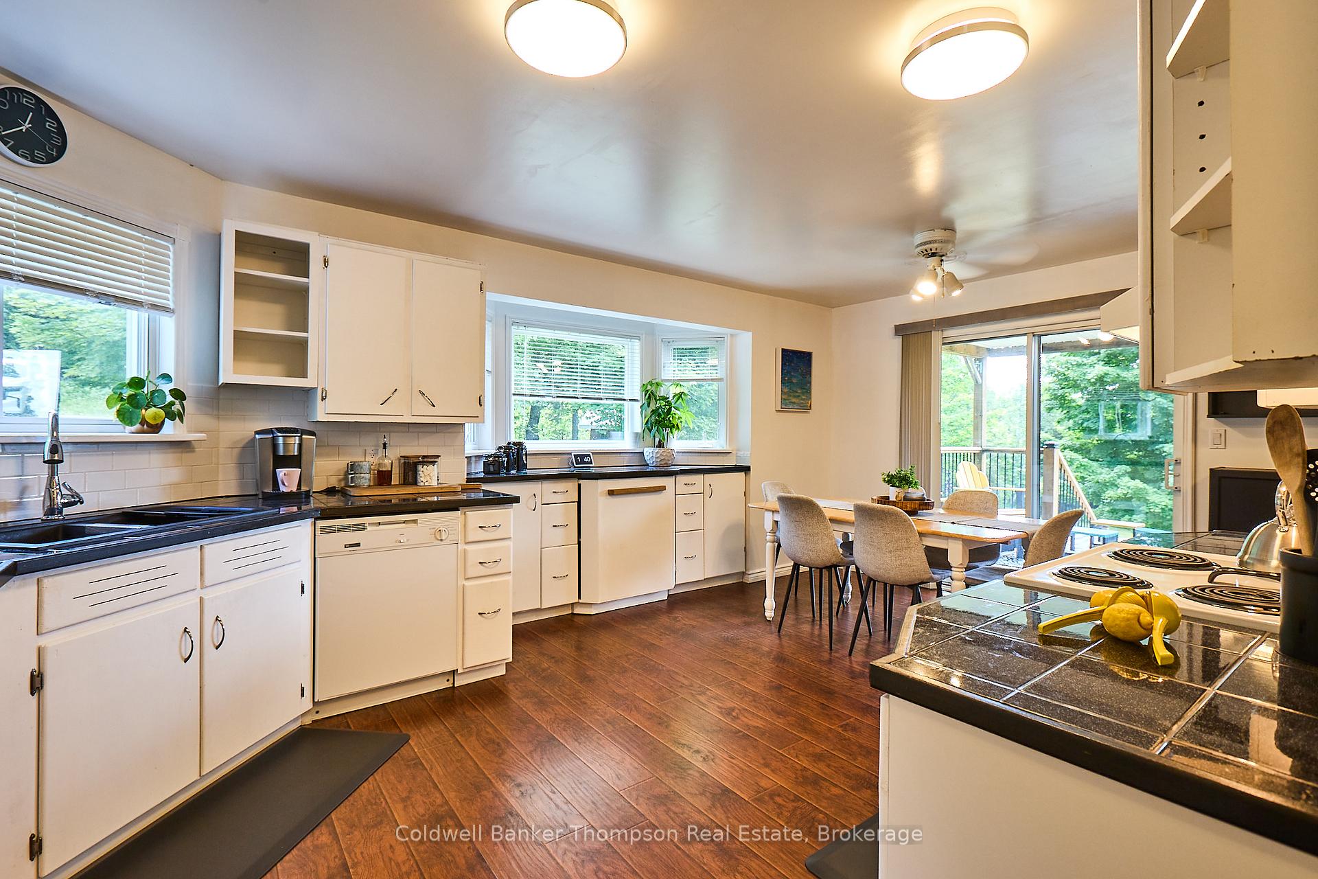 Photo 4 of 550 Valley View Road, Strong — HOMEH