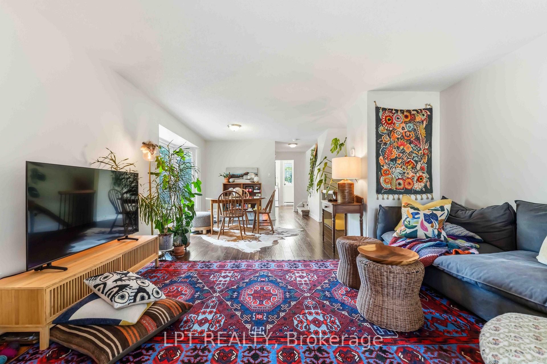 Photo 7 of Unit B, 6722 Jeanne d'Arc Boulevard, Ottawa, Convent Glen North — HOMEH