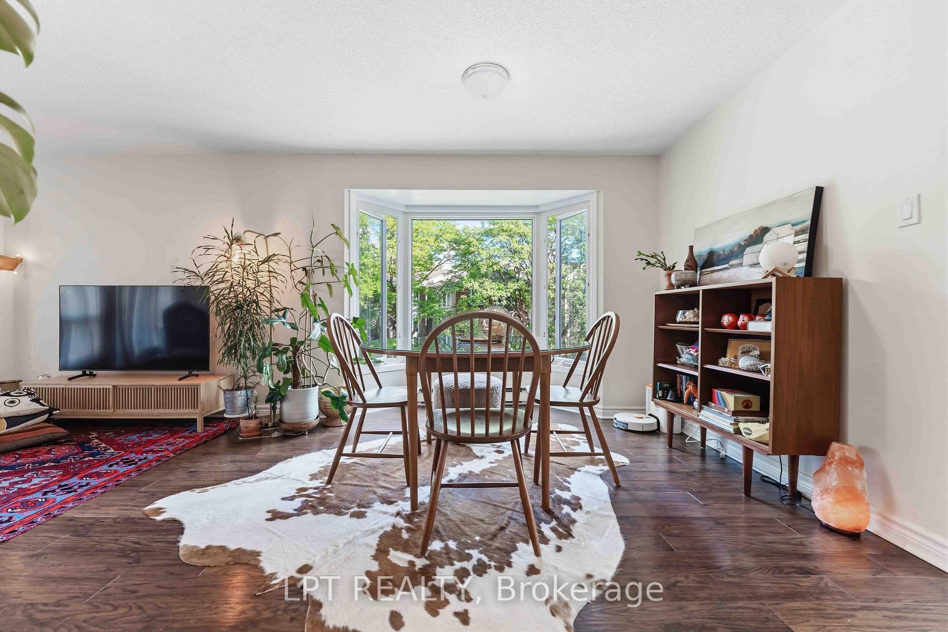 Photo 8 of Unit B, 6722 Jeanne d'Arc Boulevard, Ottawa, Convent Glen North — HOMEH