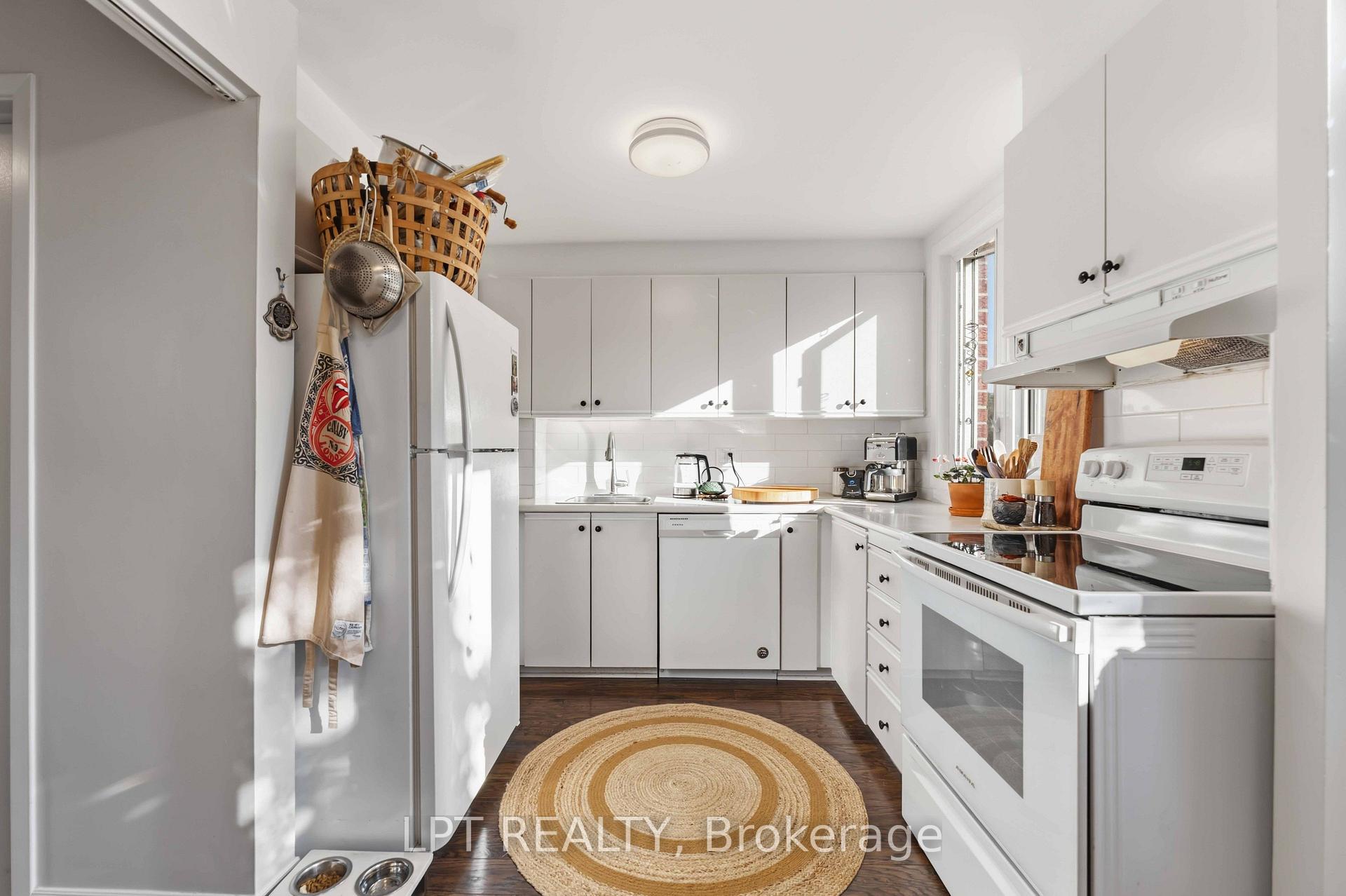 Photo 10 of Unit B, 6722 Jeanne d'Arc Boulevard, Ottawa, Convent Glen North — HOMEH