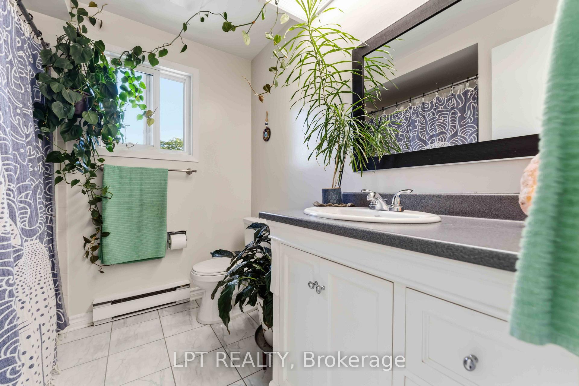 Photo 19 of Unit B, 6722 Jeanne d'Arc Boulevard, Ottawa, Convent Glen North — HOMEH