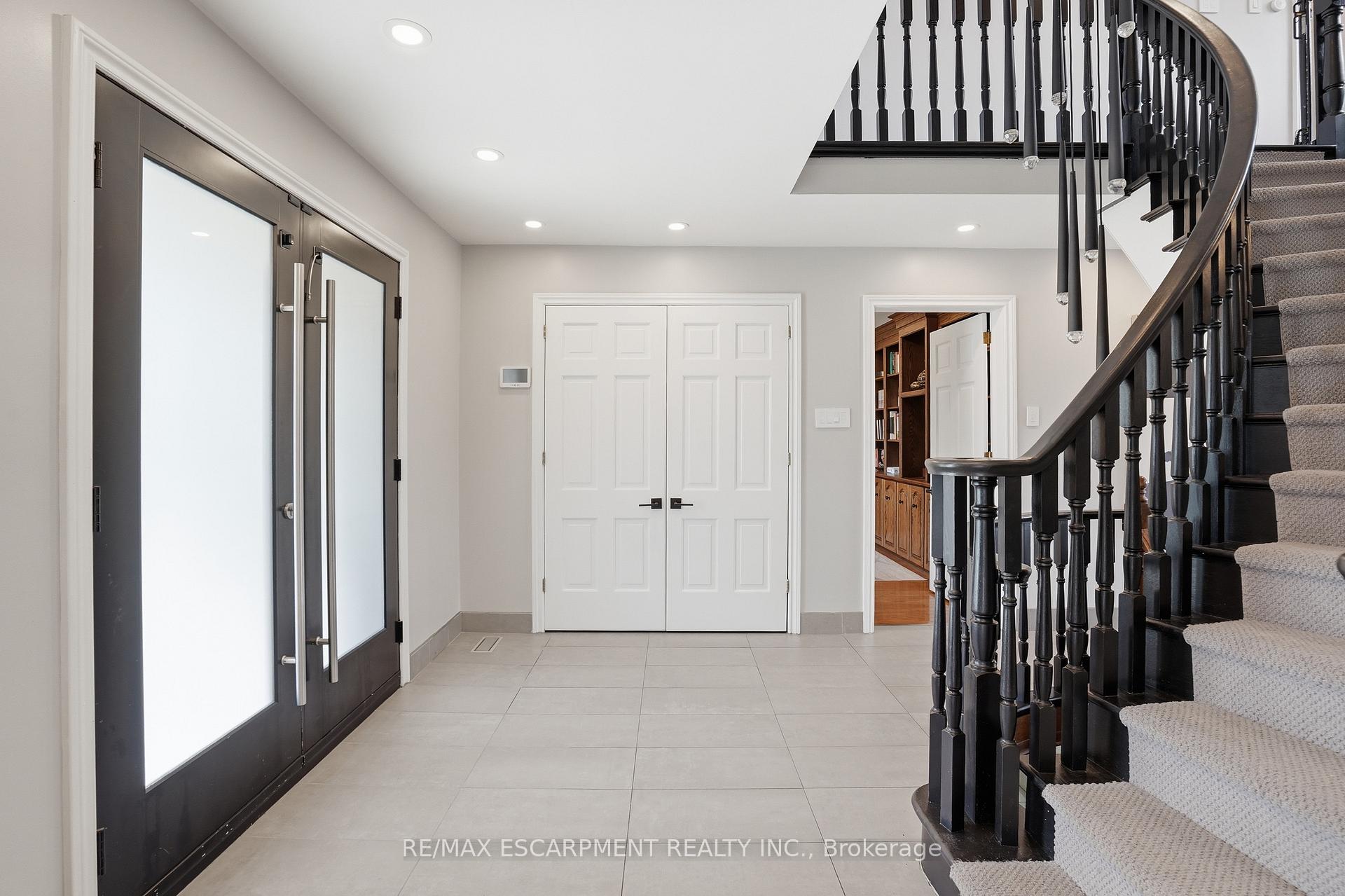 Photo 5 of 176 Albion Falls Boulevard, Hamilton, Trenholme — HOMEH