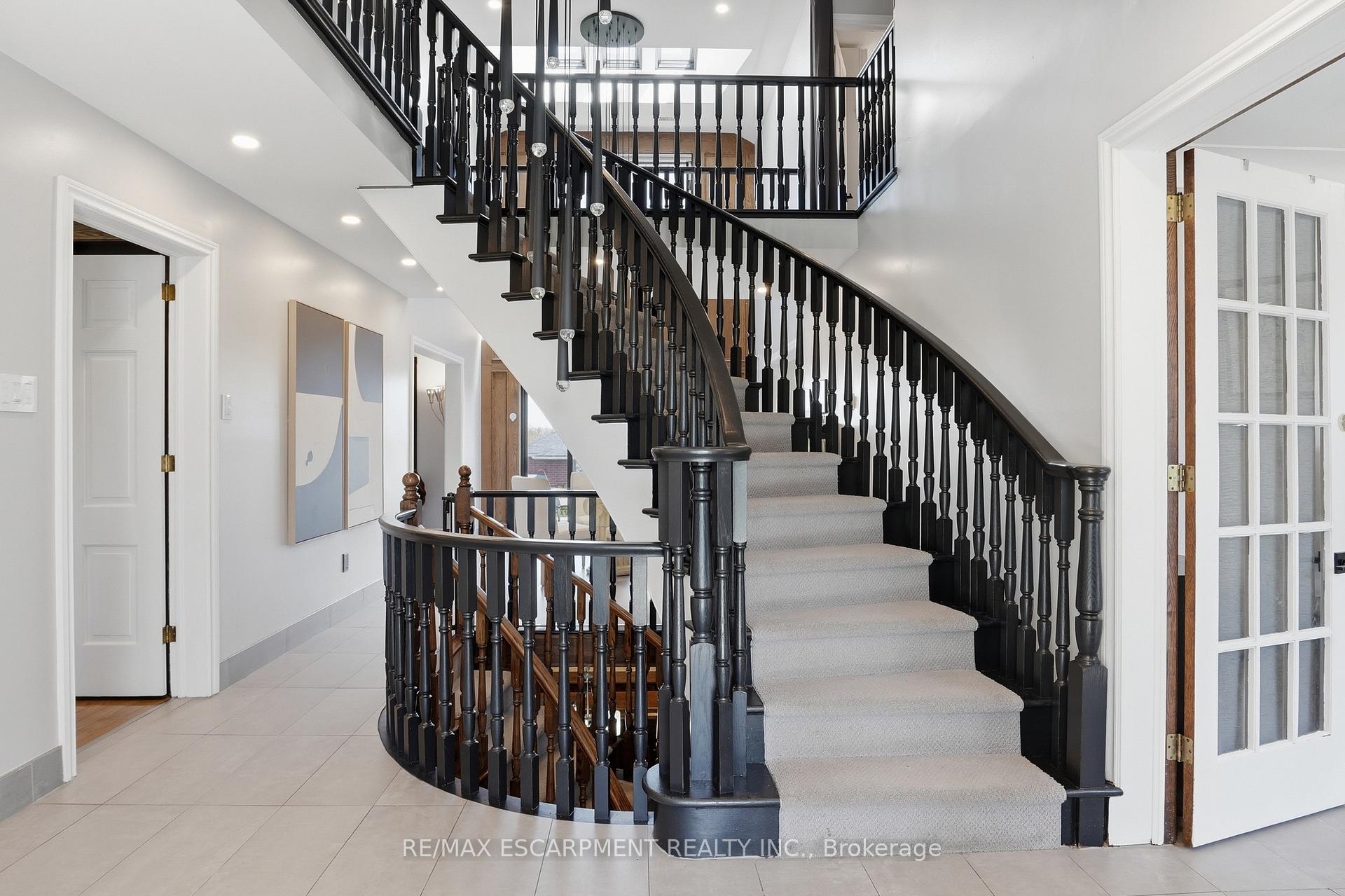 Photo 6 of 176 Albion Falls Boulevard, Hamilton, Trenholme — HOMEH