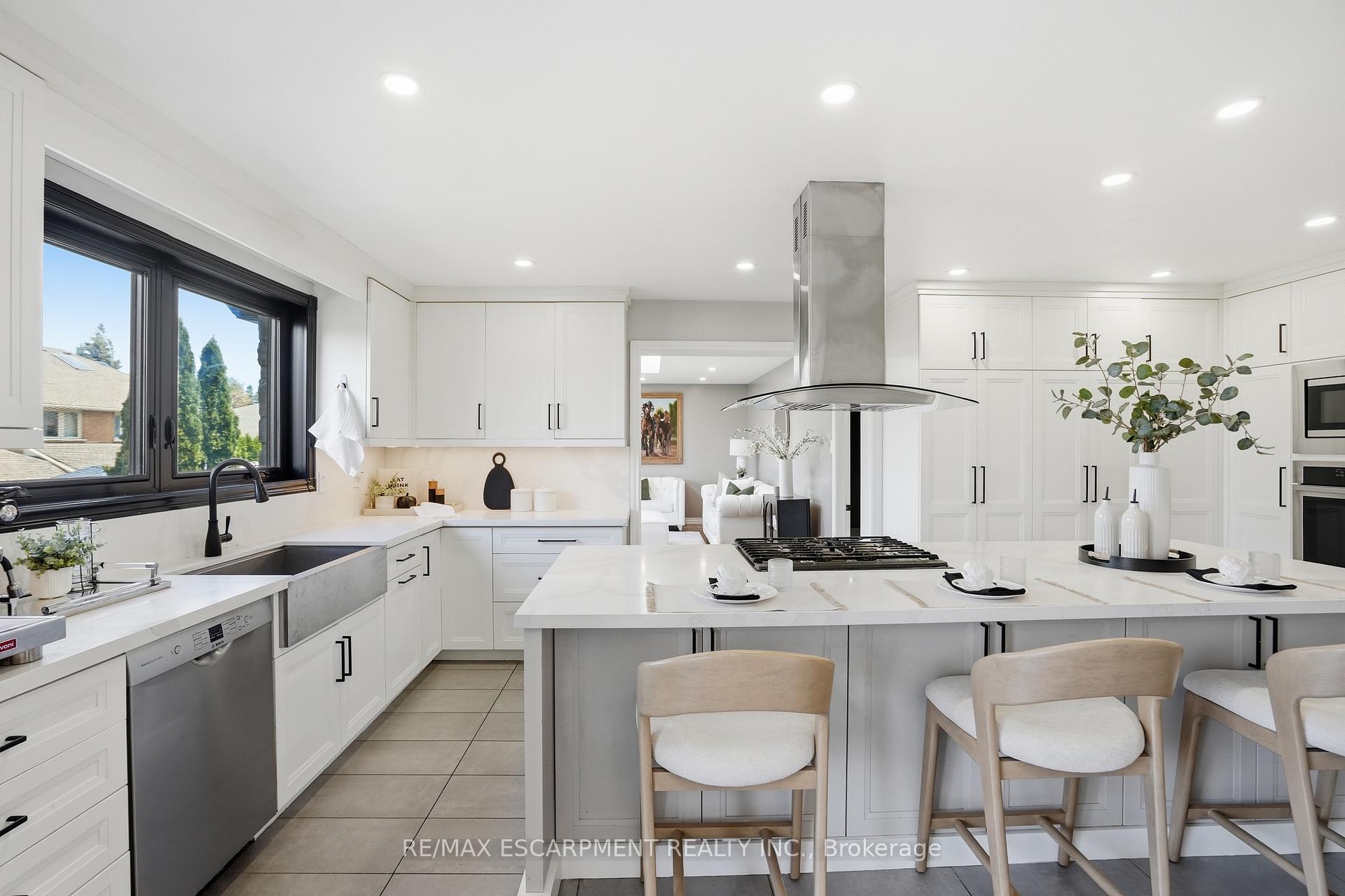 Photo 10 of 176 Albion Falls Boulevard, Hamilton, Trenholme — HOMEH